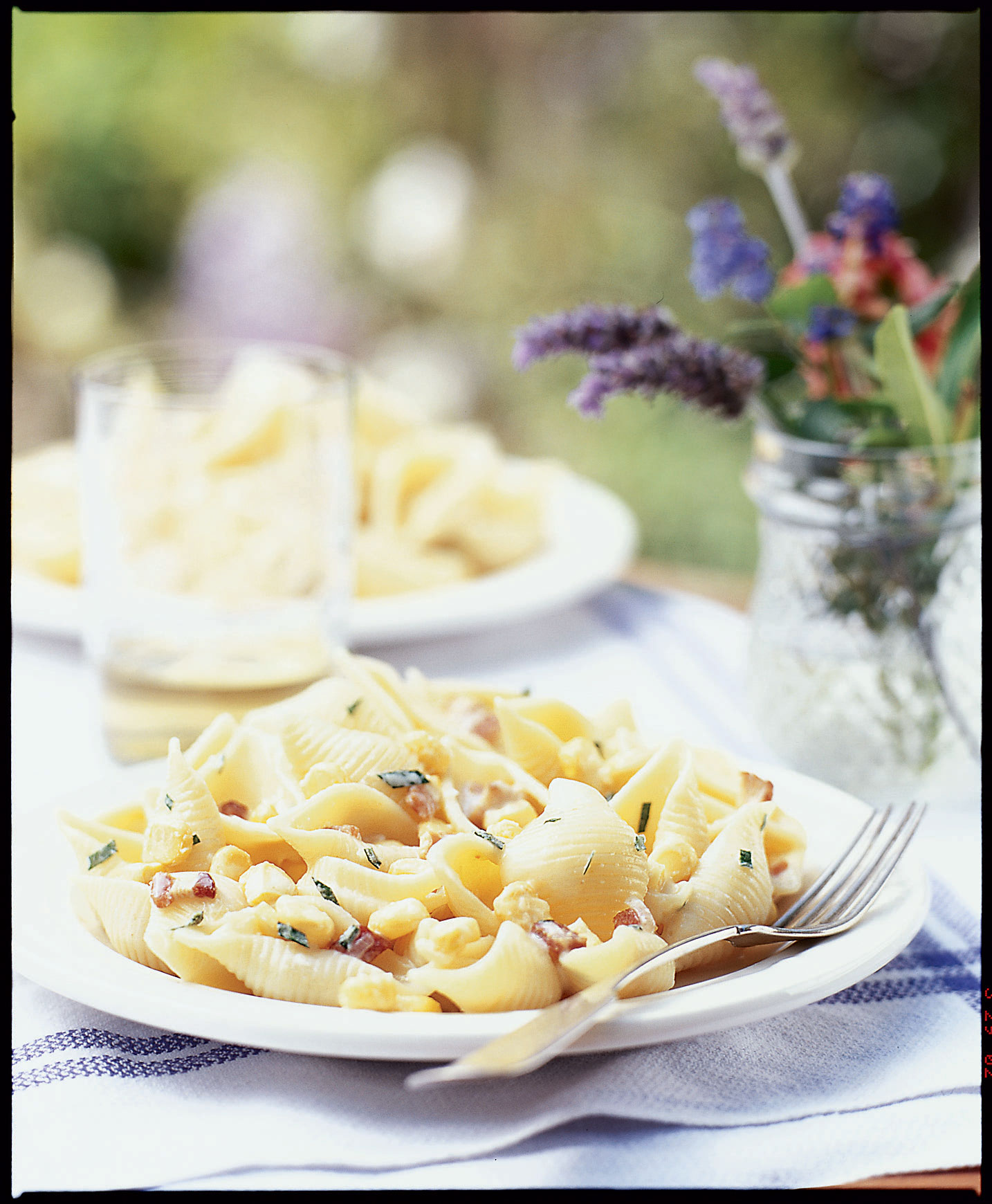pasta-shells-with-corn-and-bacon