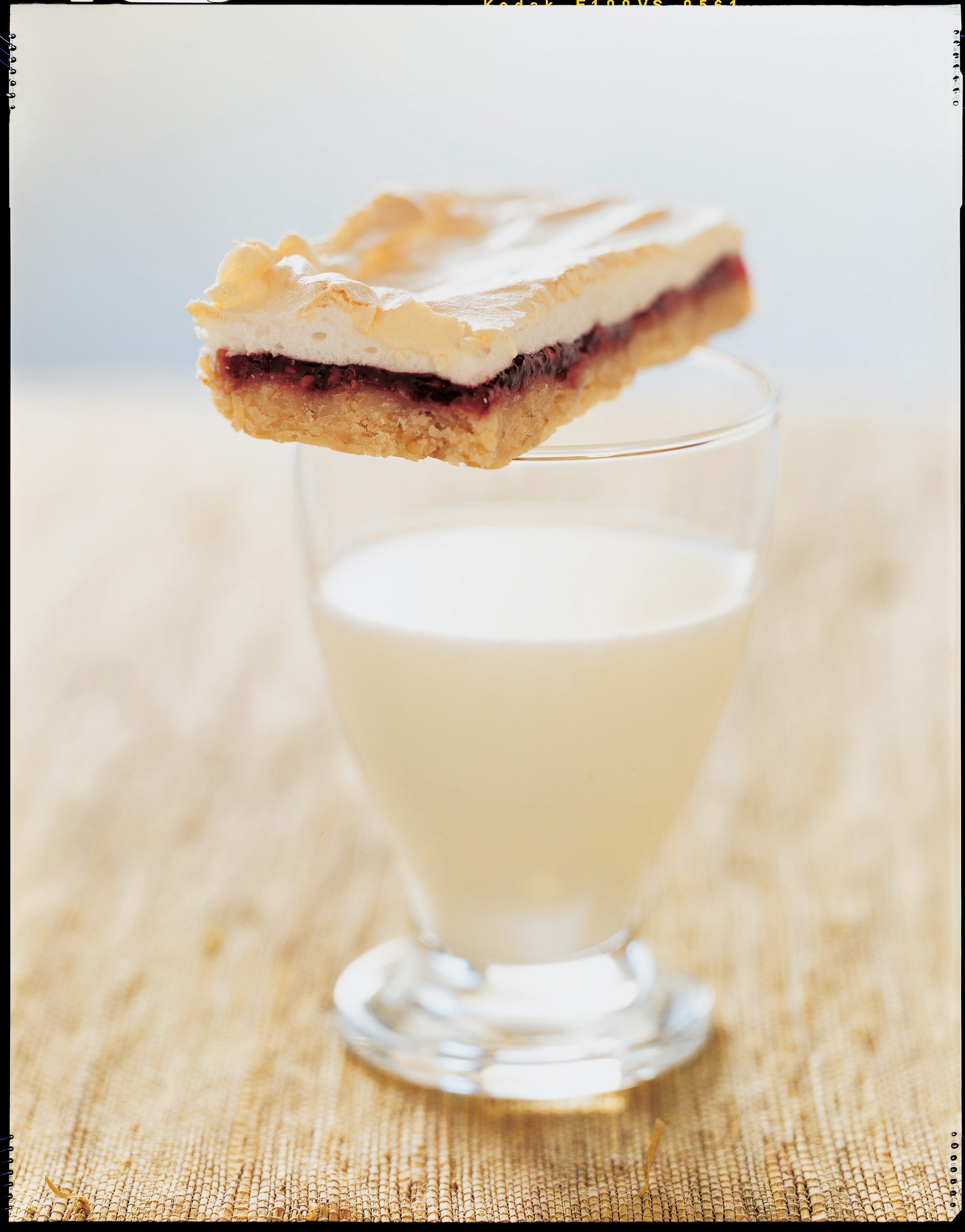 royal-raspberry-bars