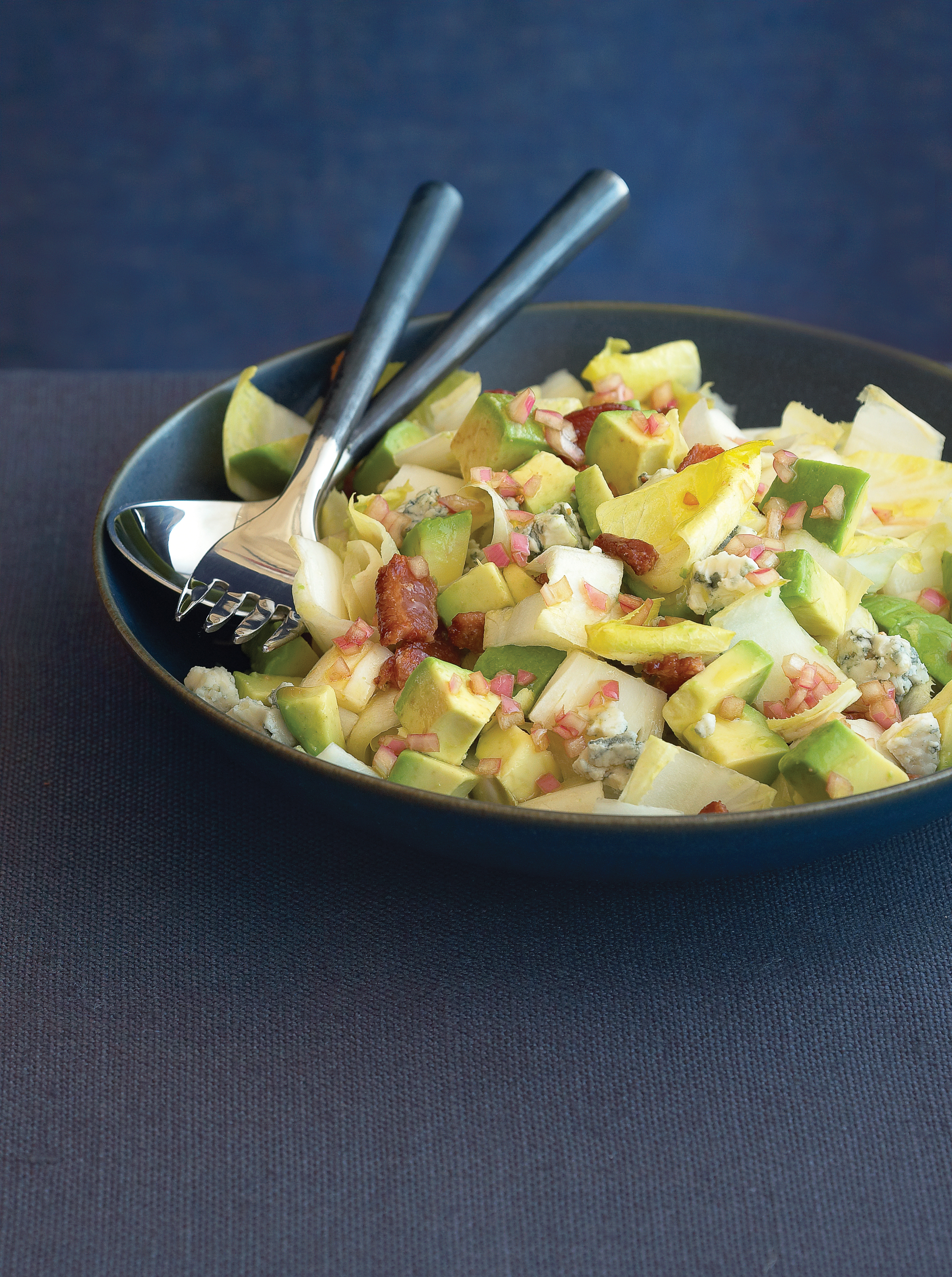 endive-salad-with-bacon-gorgonzola-and-avocado