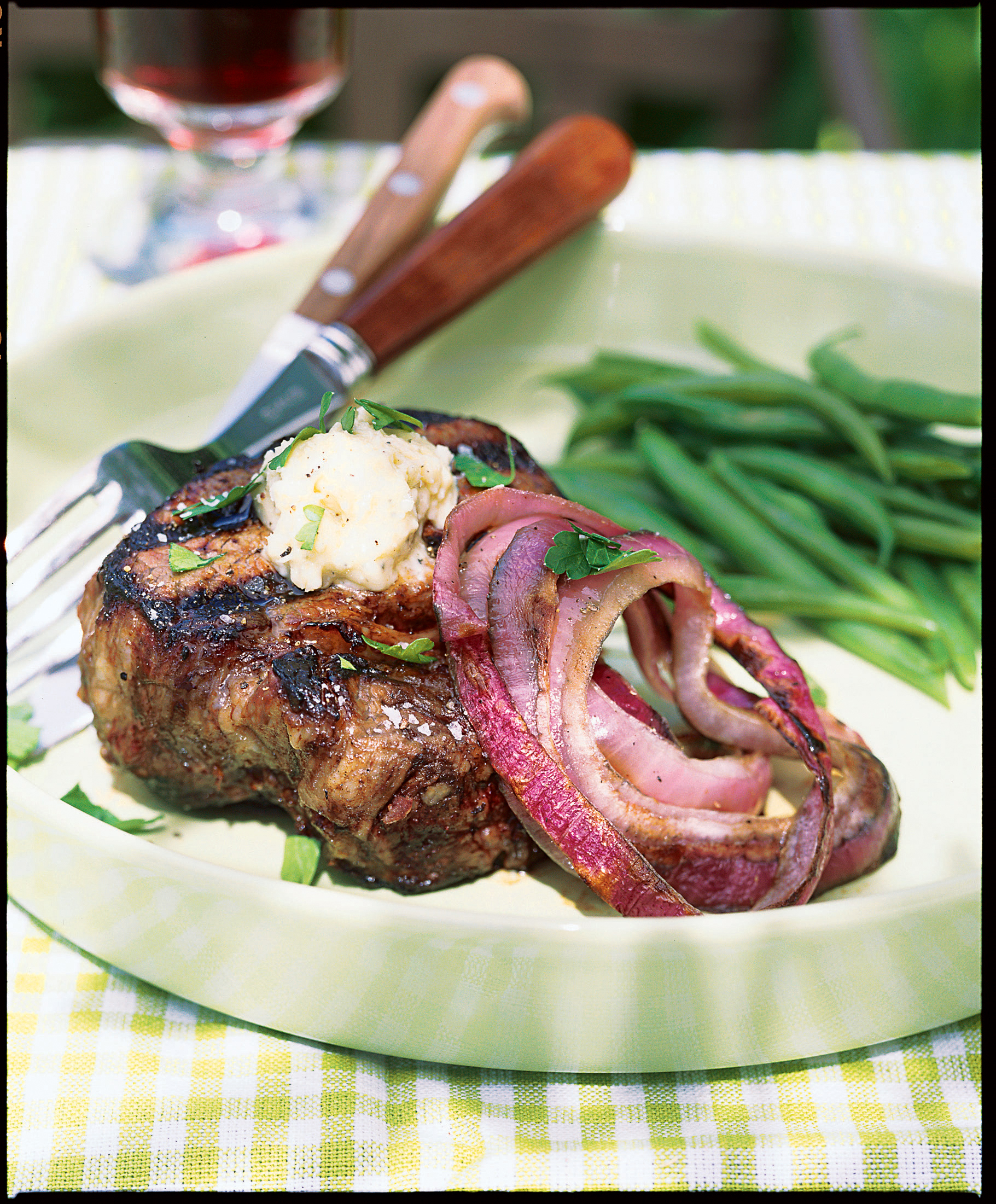 tenderloin-steaks-with-gorgonzola-butter