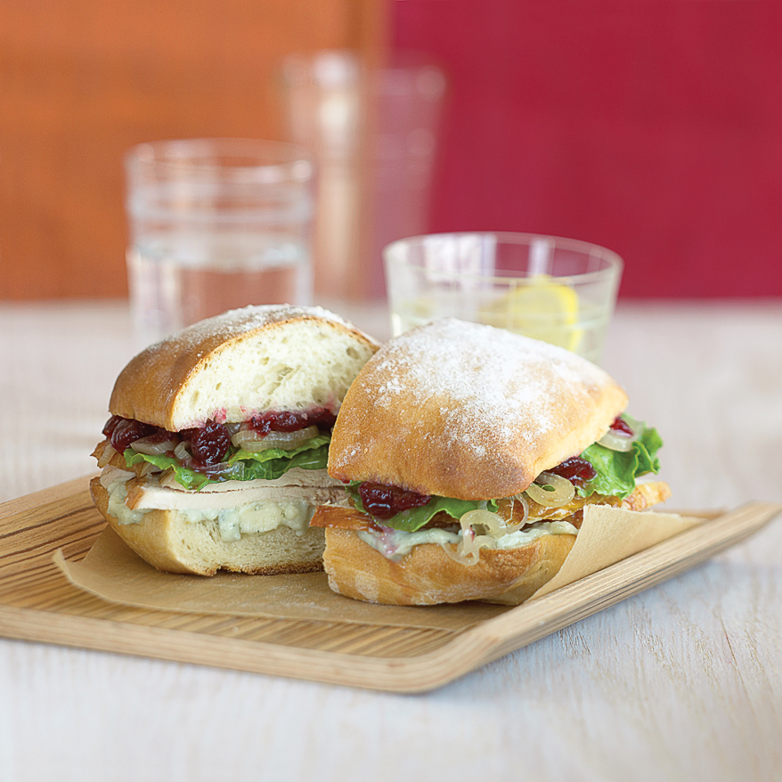Turkey Sandwiches with Shallots, Cranberries, and Blue Cheese (1106)