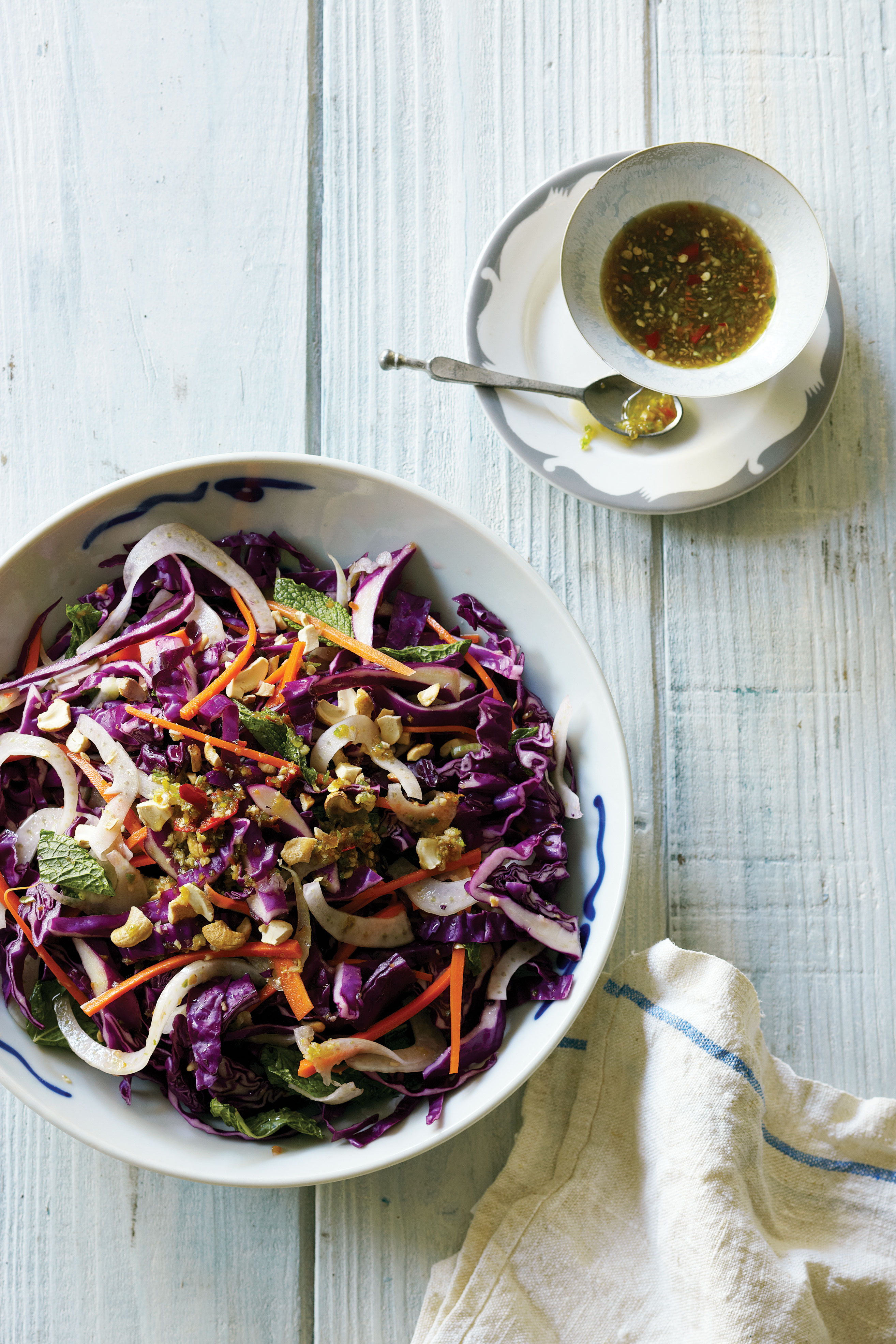 cabbage-cashew-and-fennel-salad
