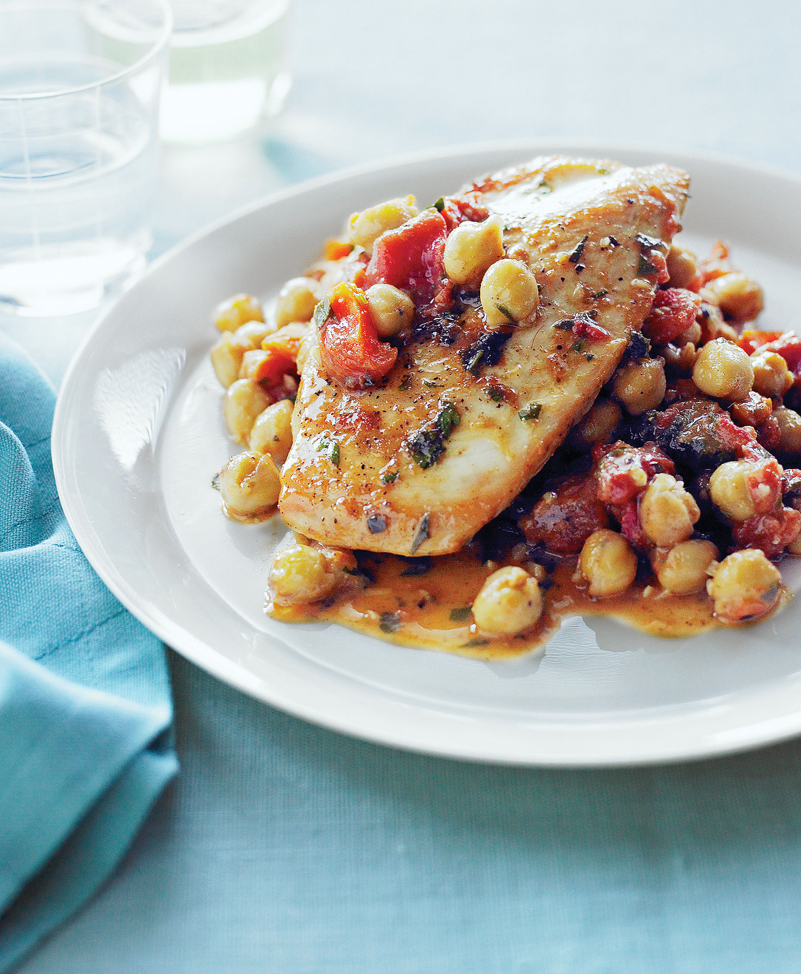 chicken-with-tomatoes-apricots-and-chickpeas