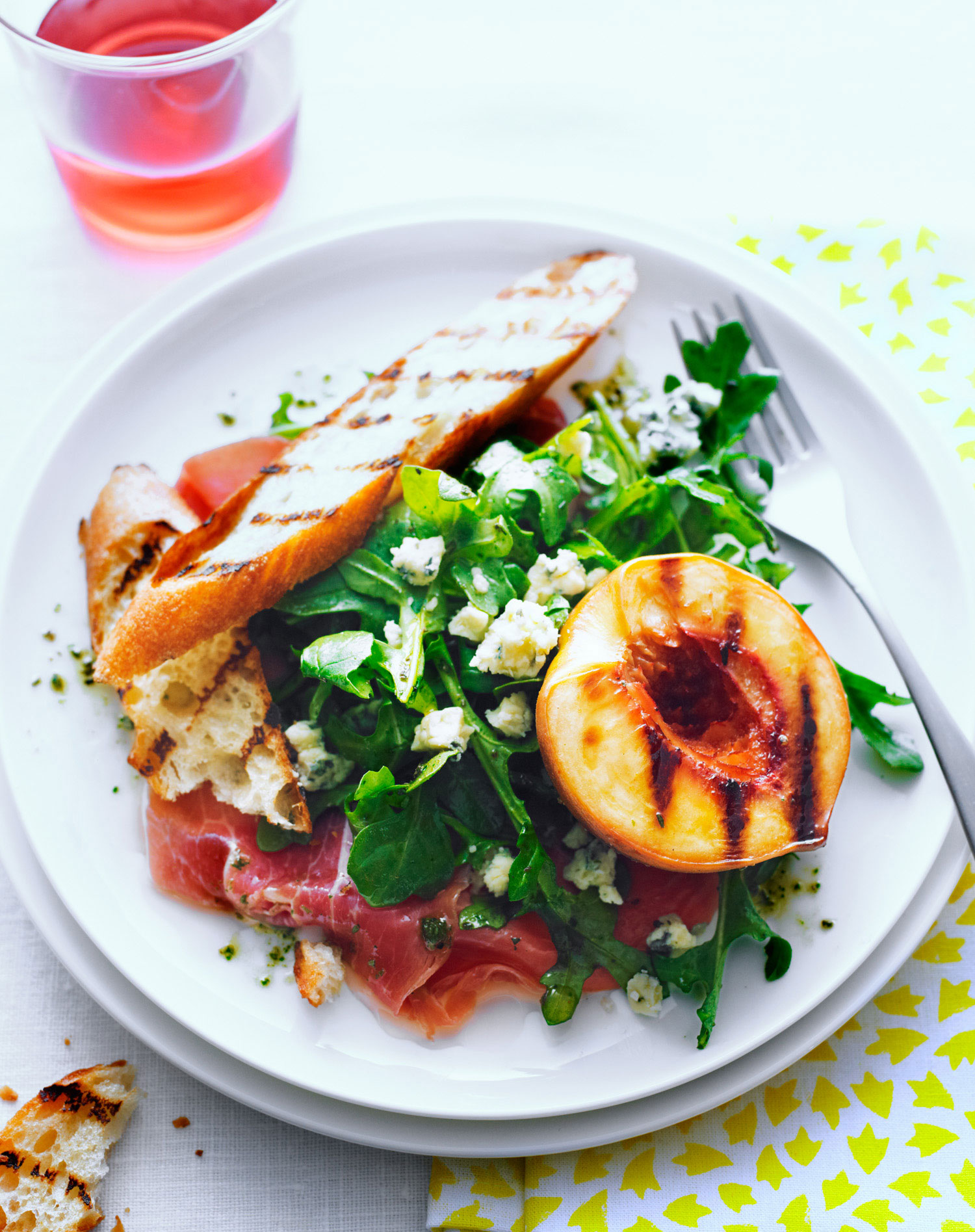 grilled-peach-salad-with-rosemary-dressing
