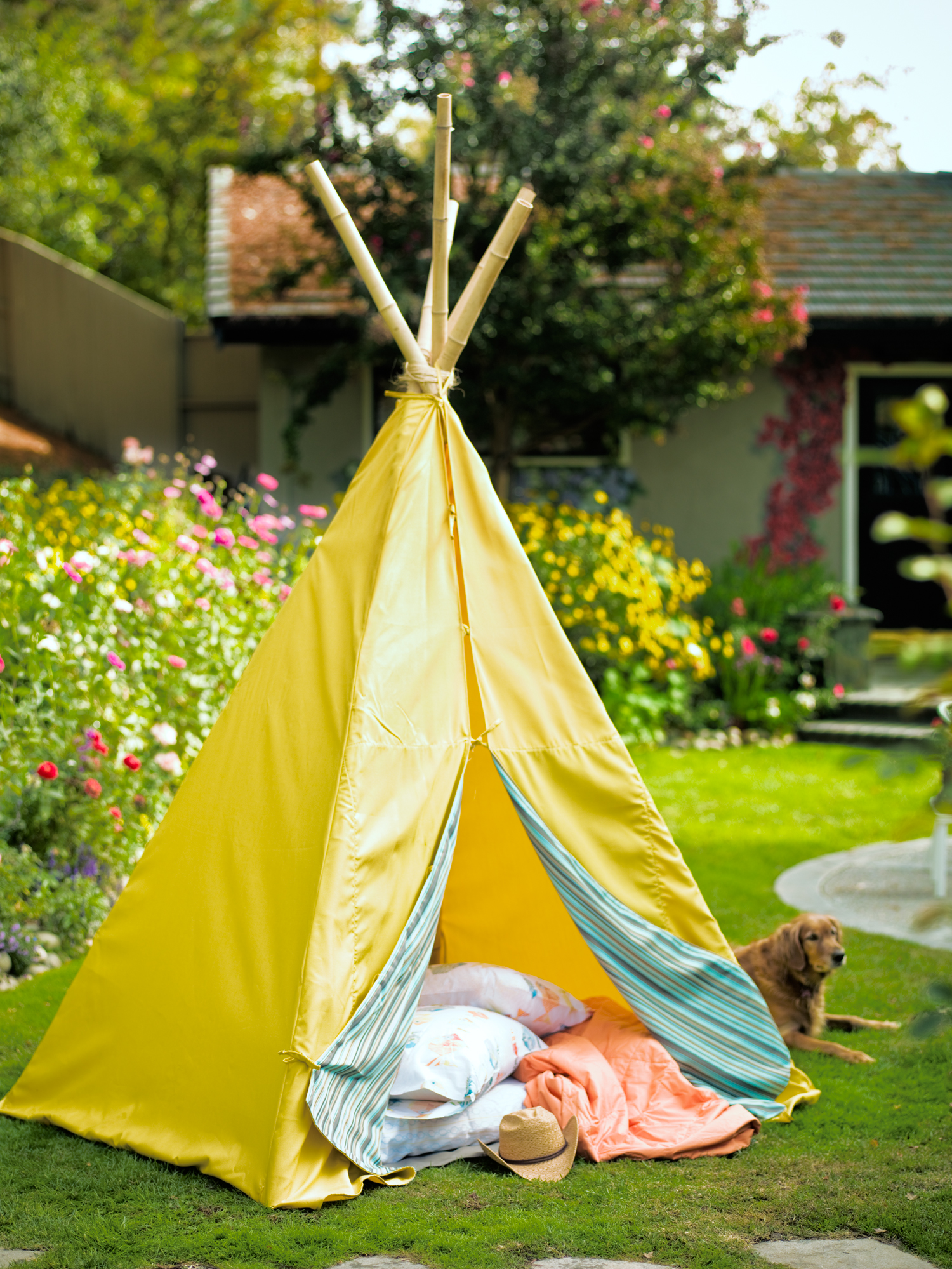 diy-backyard-tipi