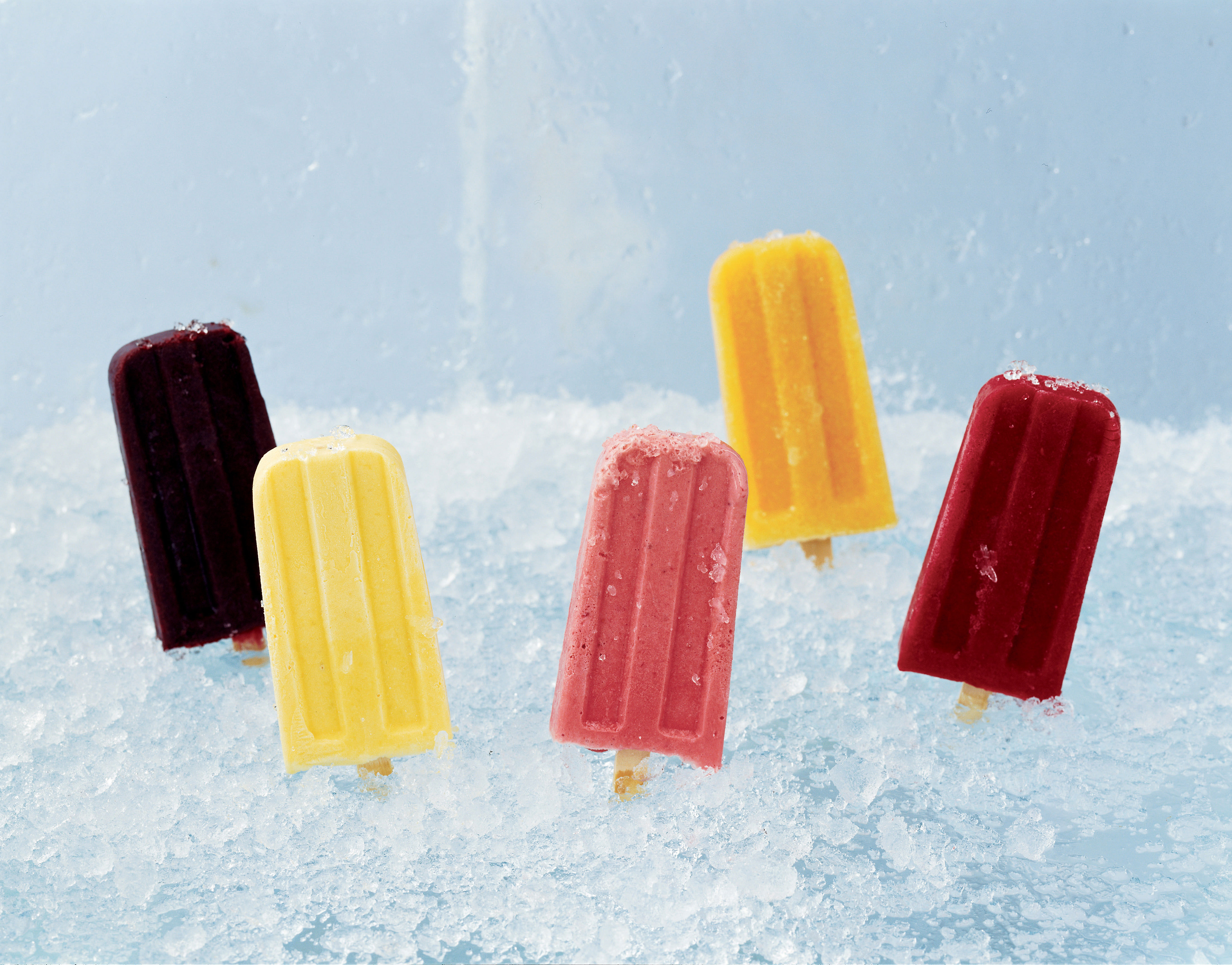 strawberry-cream-fruit-pops