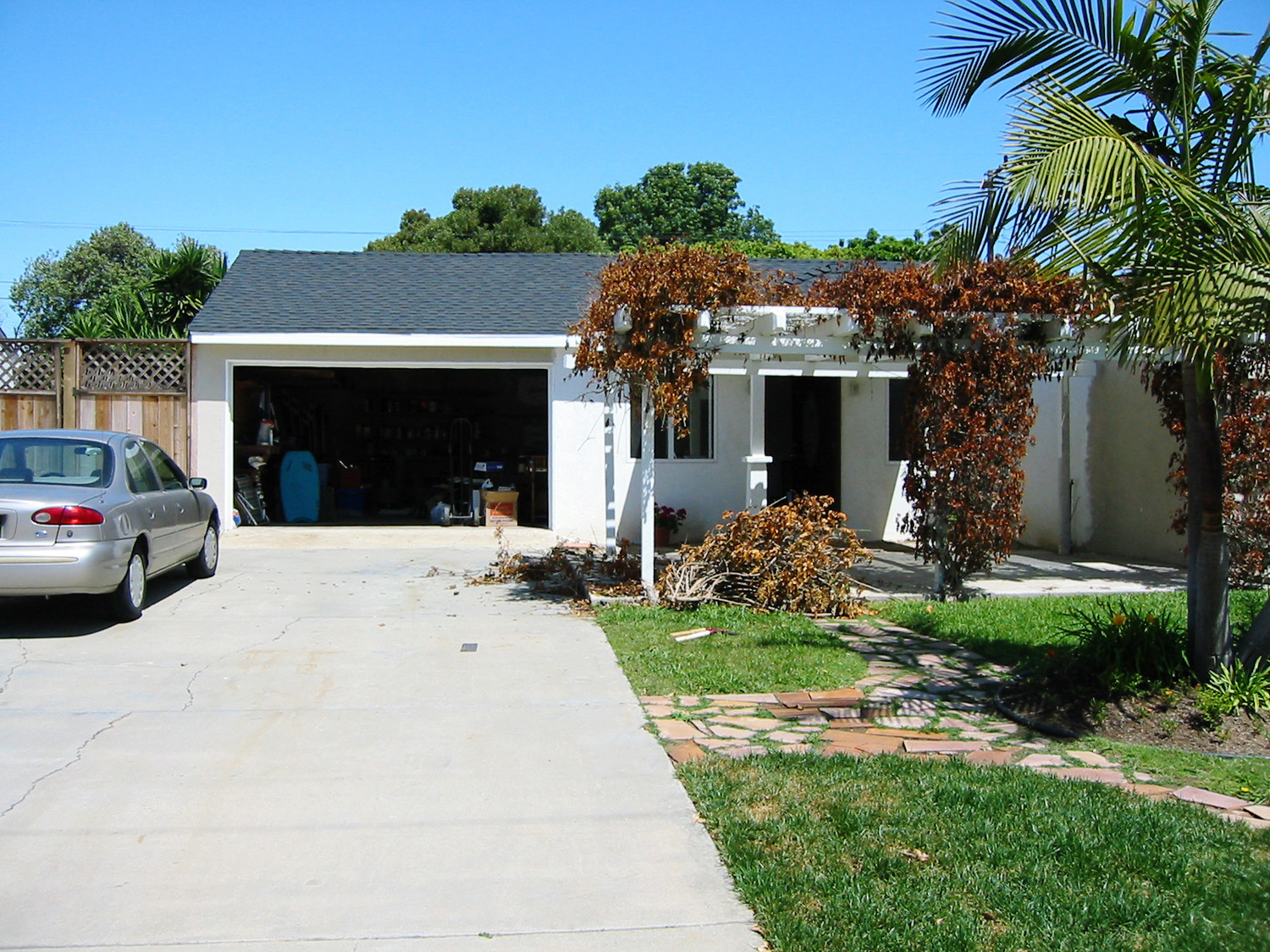 little-patch-of-paradise-makeover-before