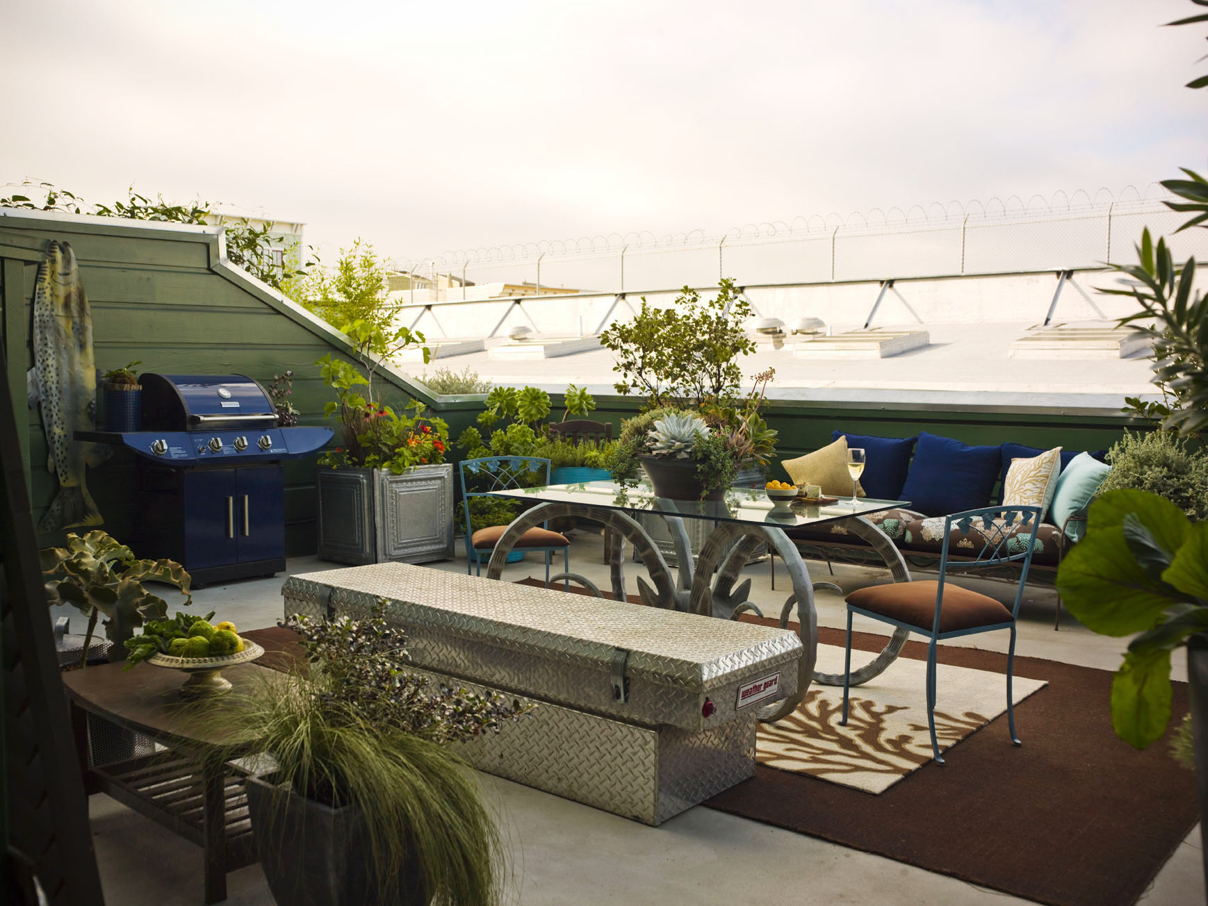 choose-furniture-thats-small-space-friendly