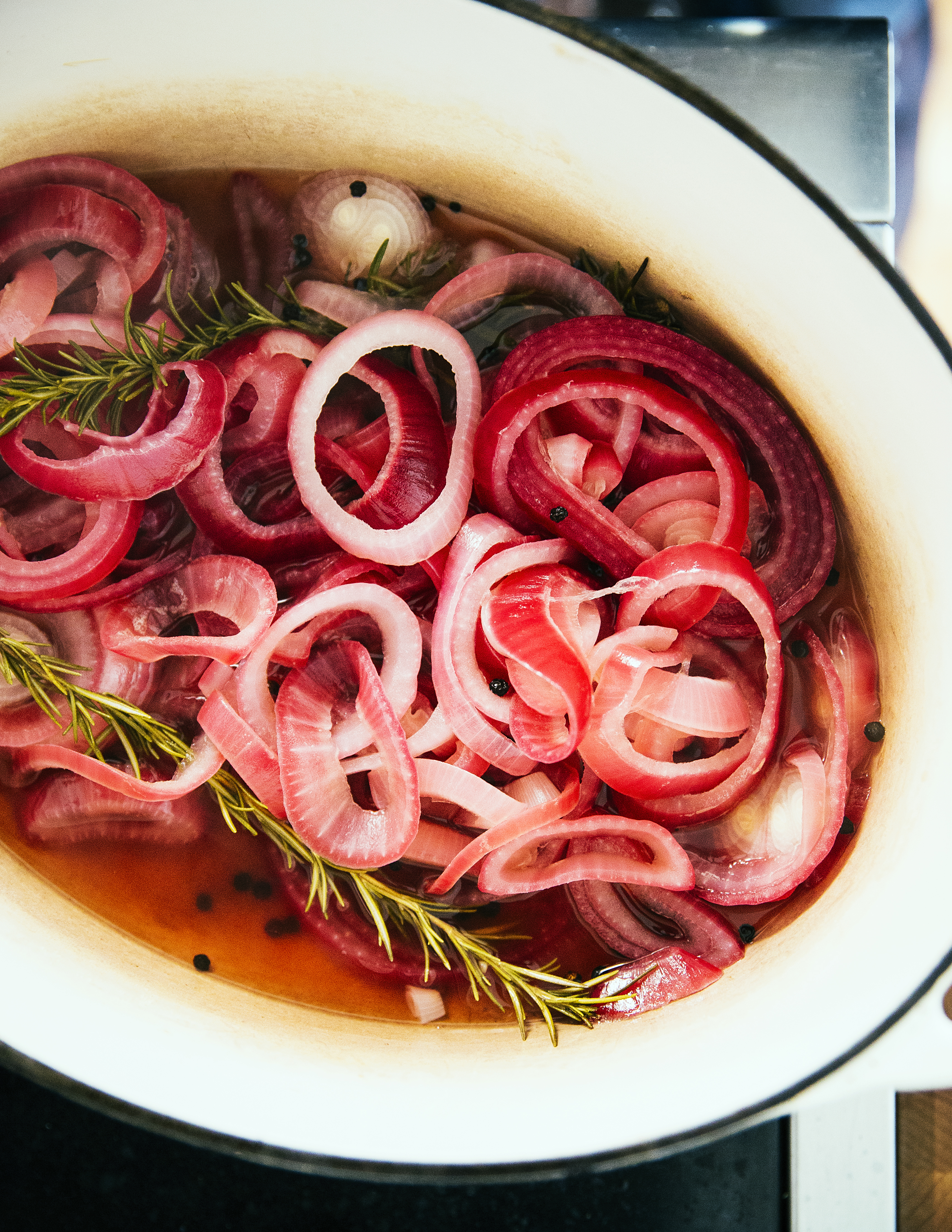 red-onion-pickles-with-peppercorns