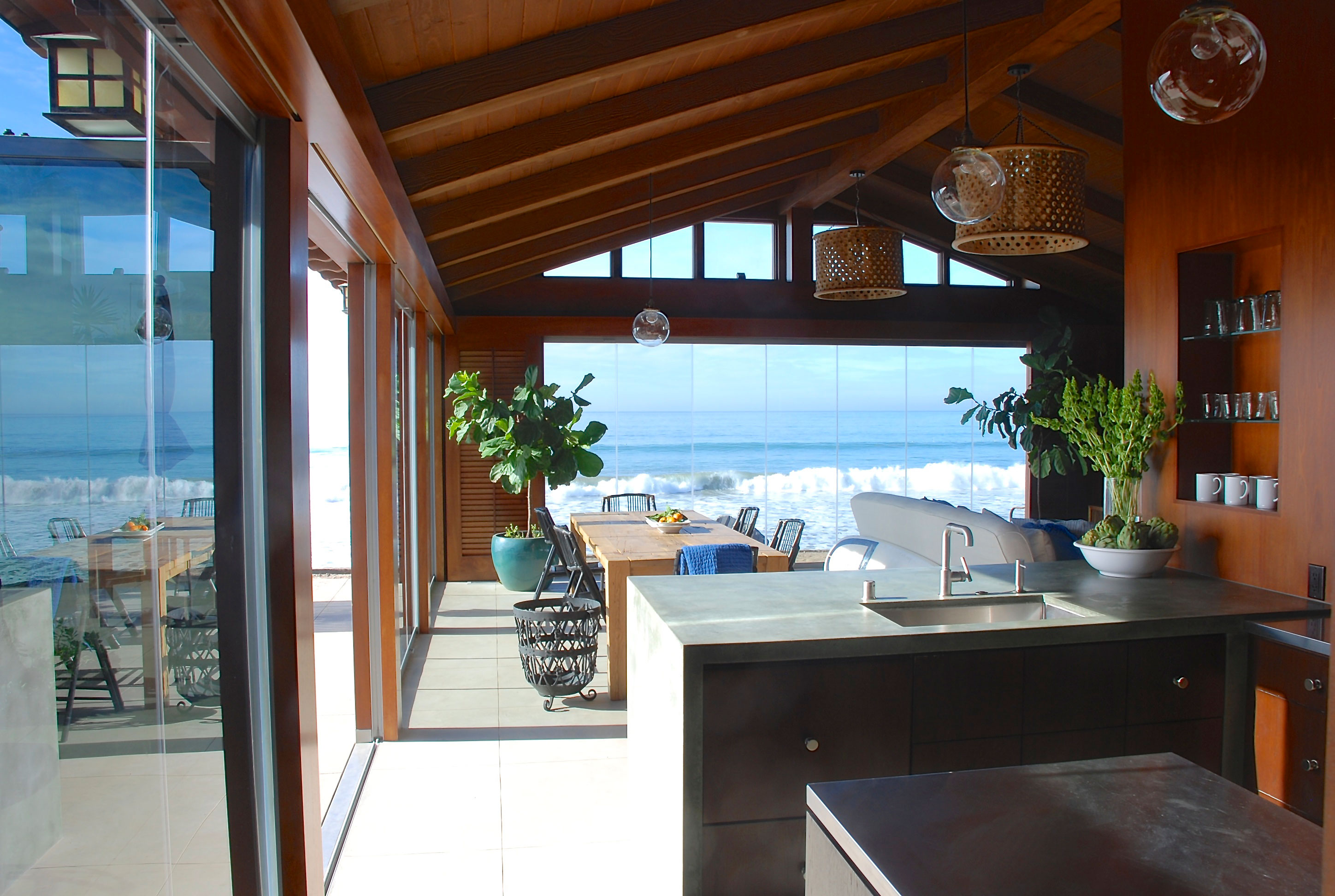 mobile-home-by-the-sea