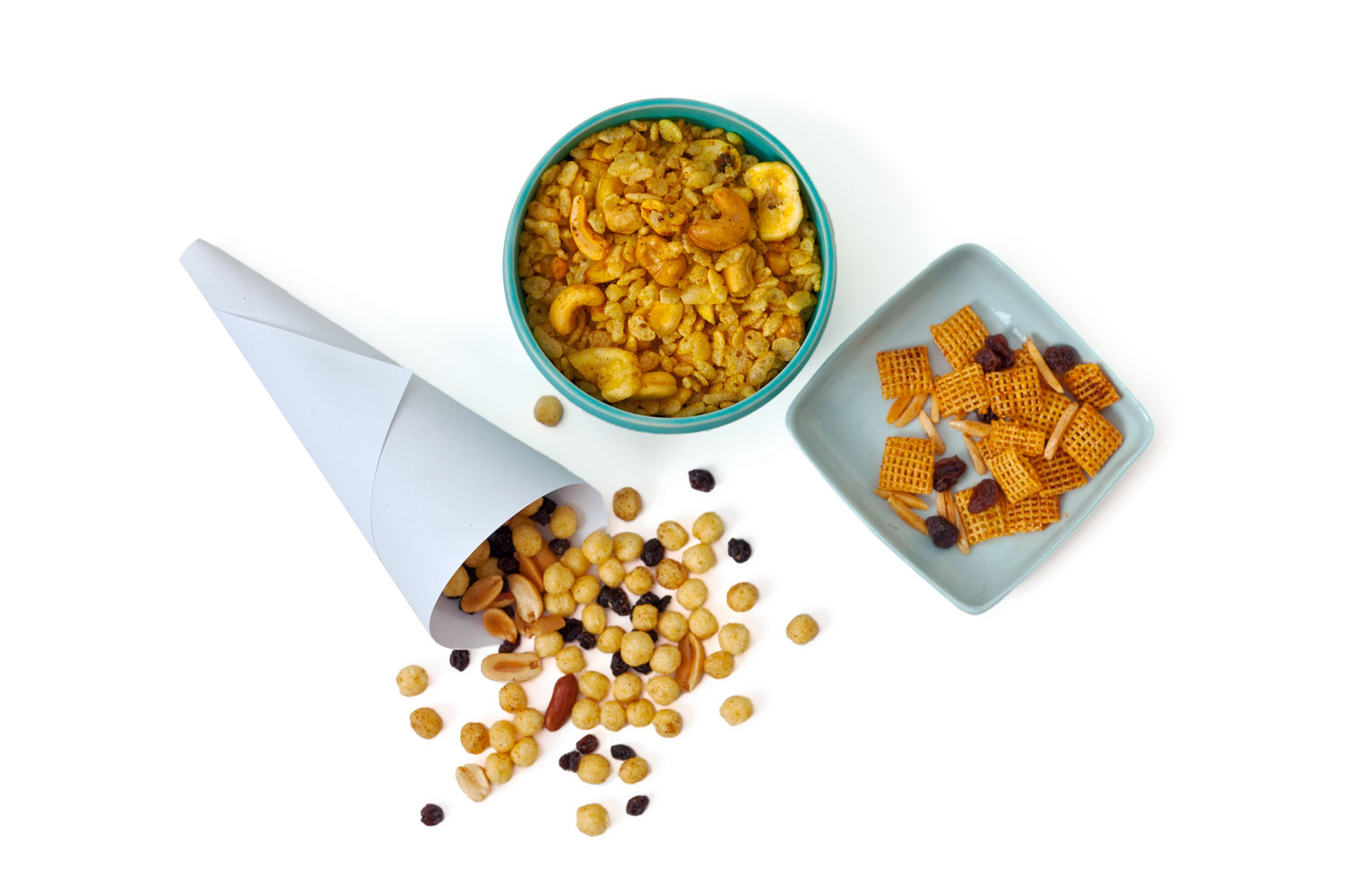 peanut-and-dried-fruit-snack-mix