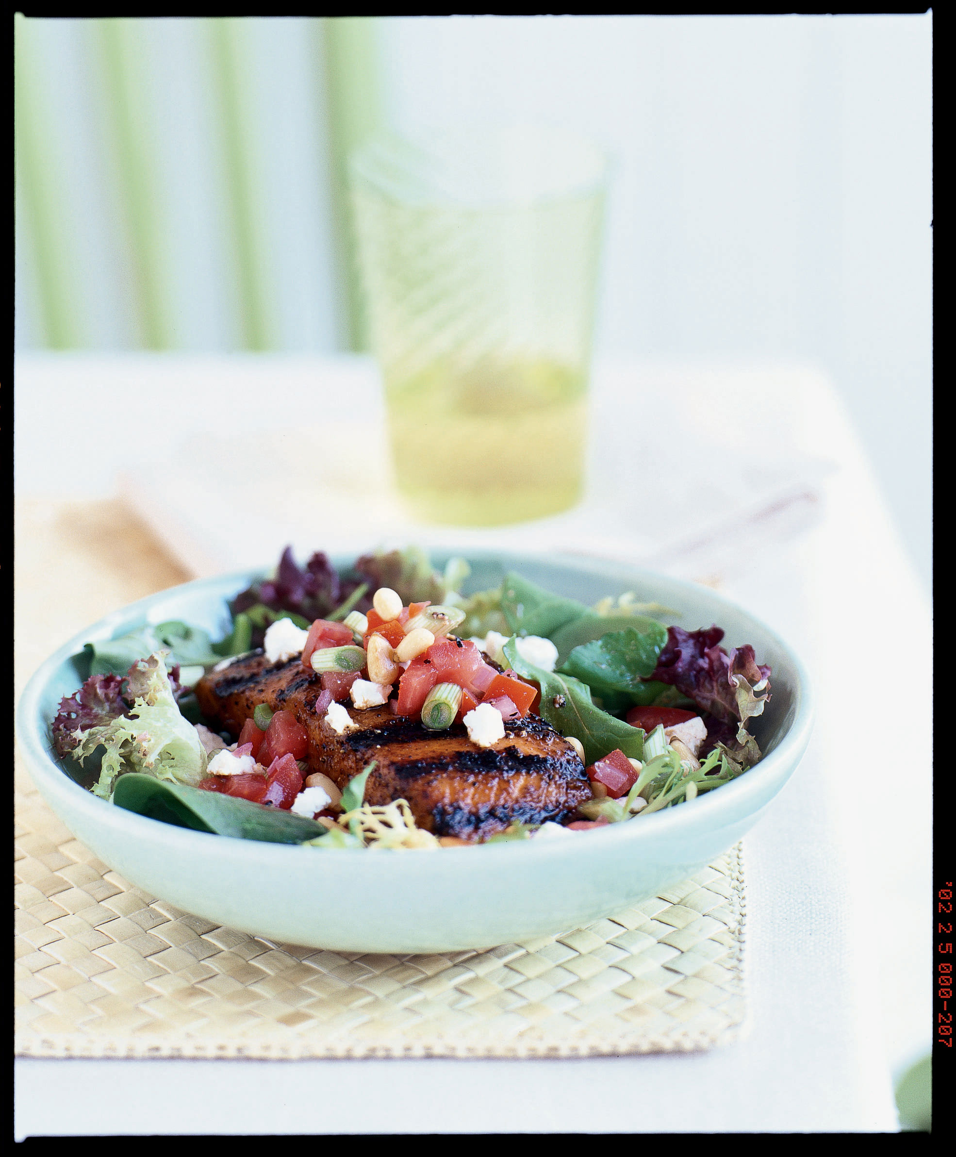 grilled-salmon-salad