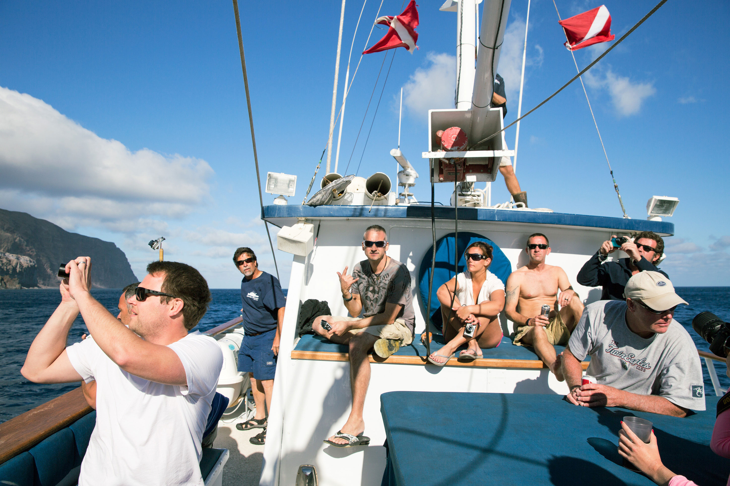 peering-at-predators