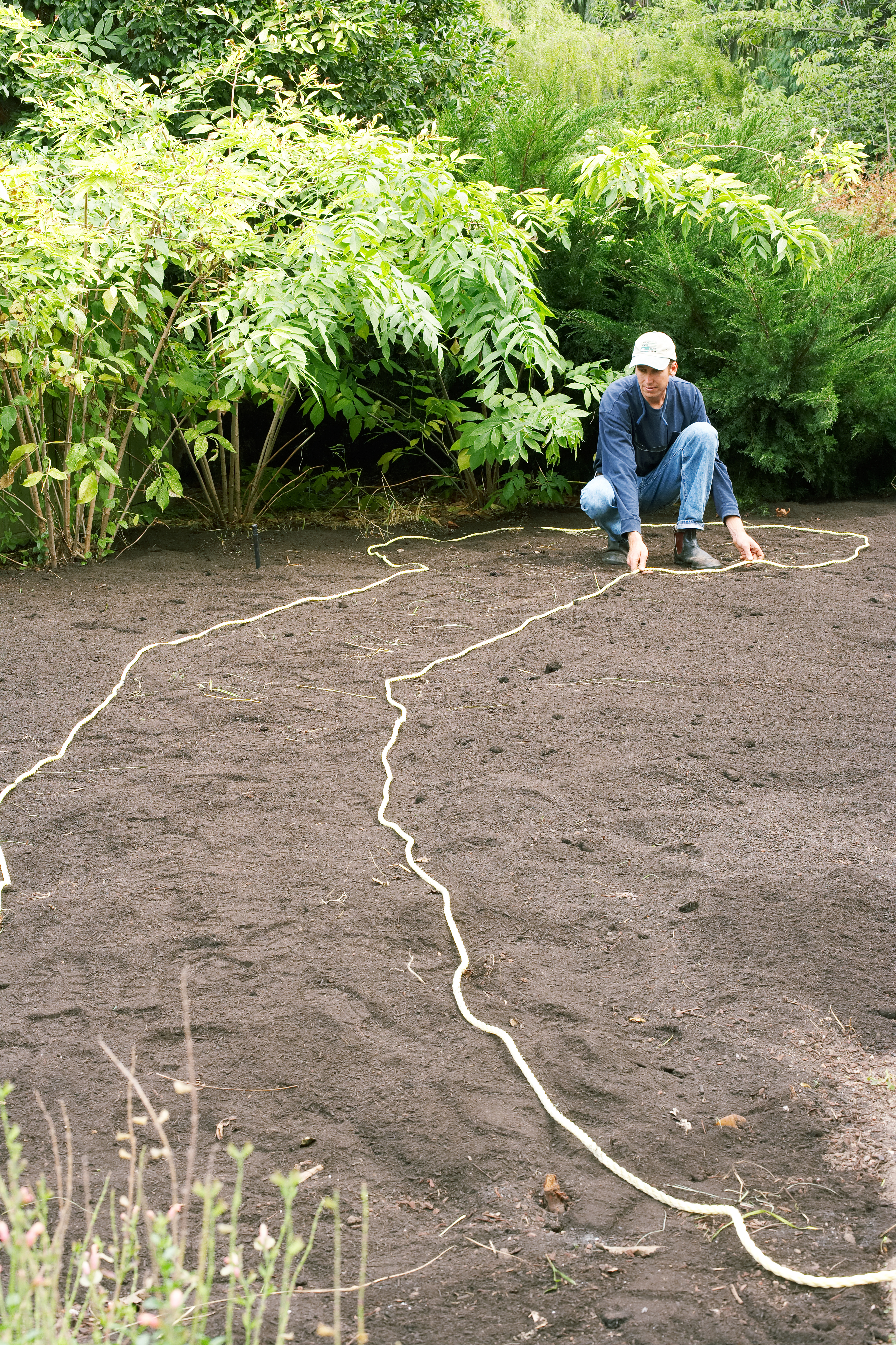 how-to-make-a-simple-gravel-path-step-1