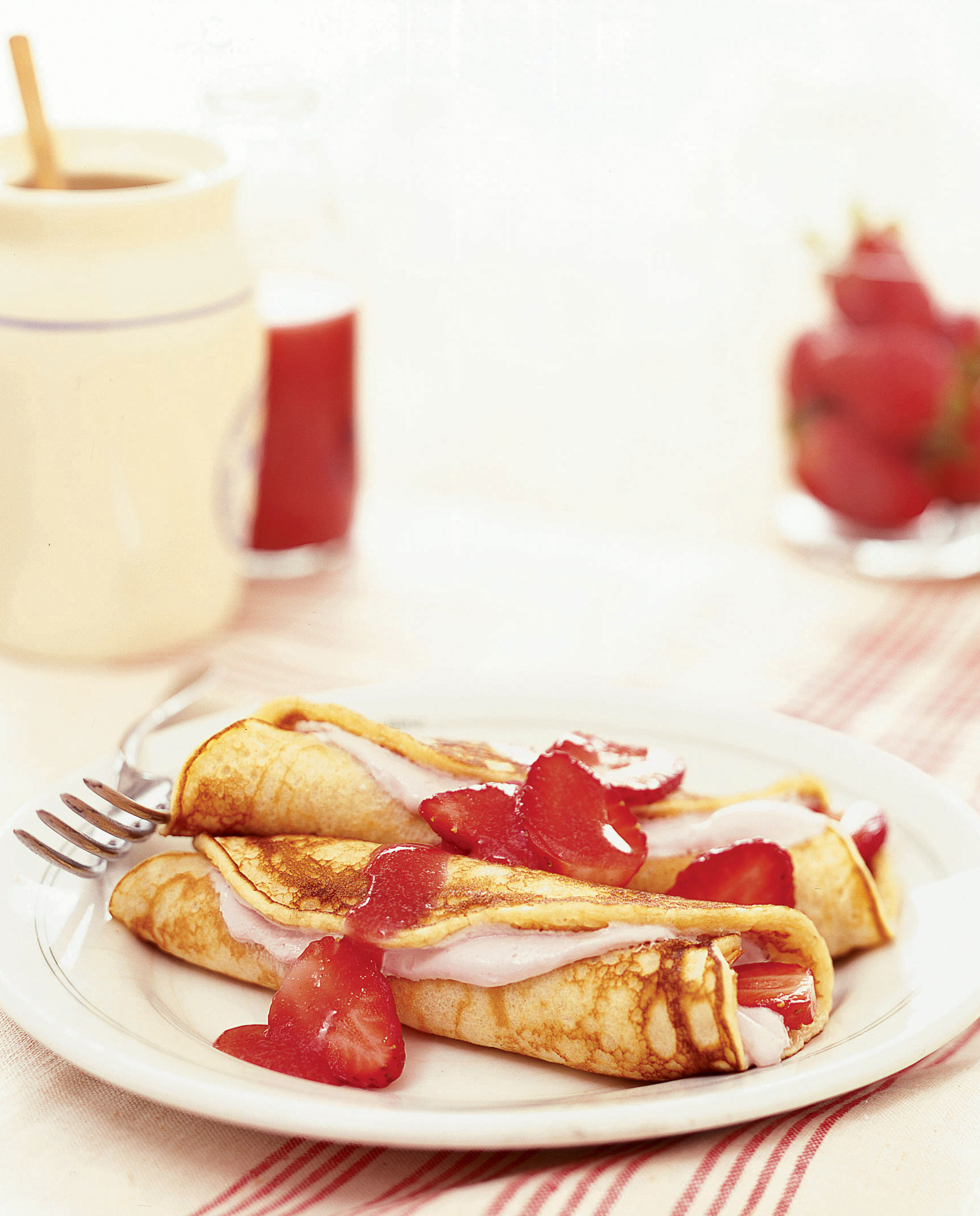 Strawberry Pancake Roll-ups