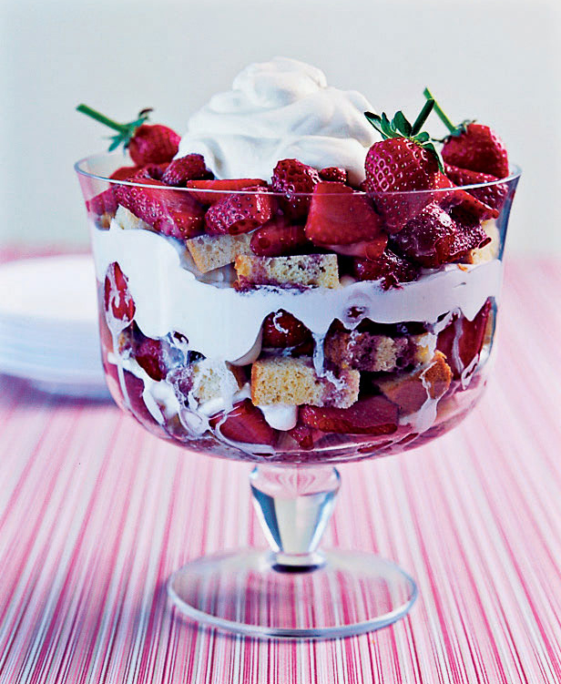 strawberry-zinfandel-trifle