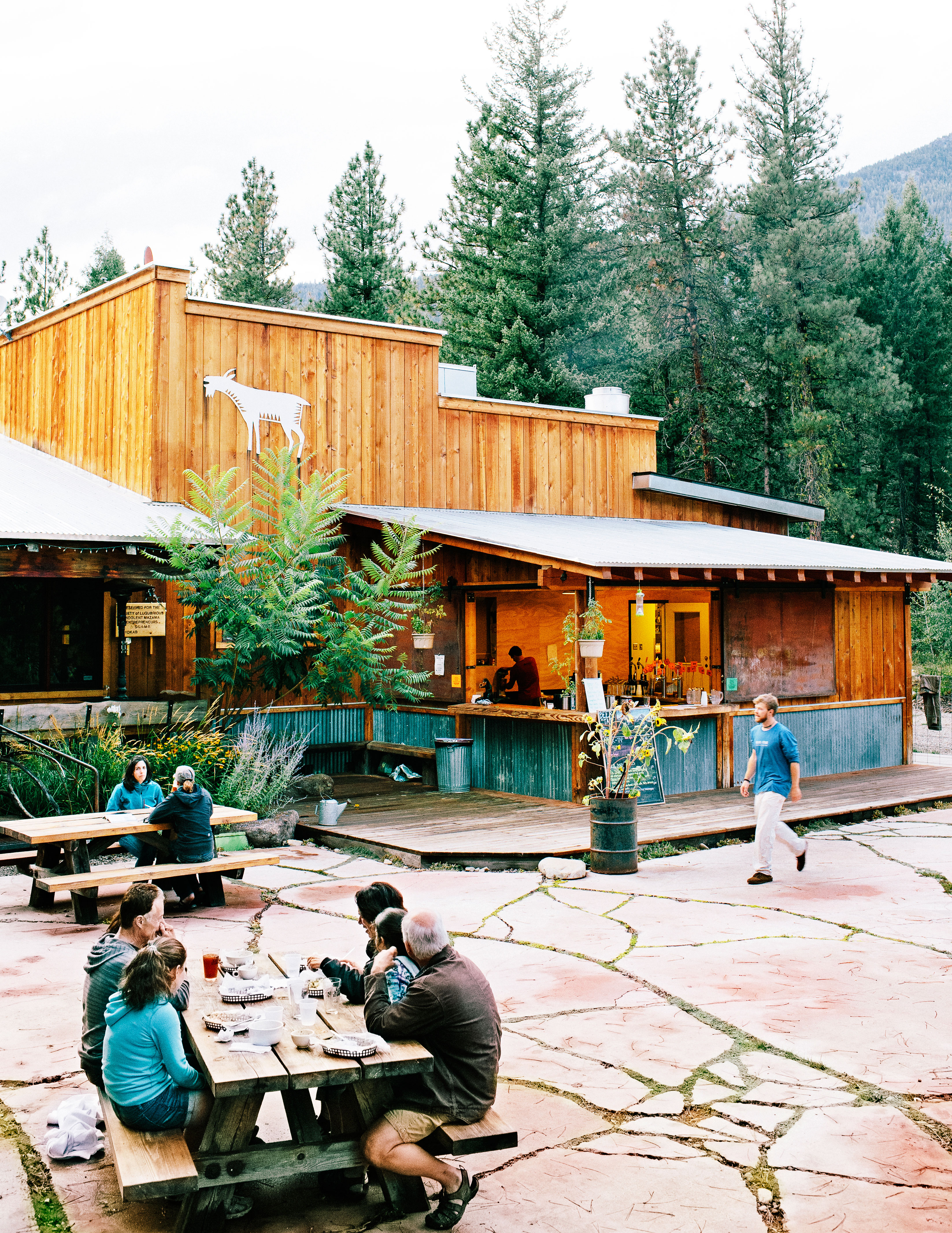 best-fuel-stop-the-mazama-store