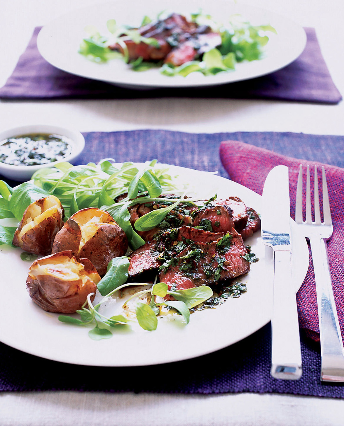 bistec-argentino-al-chimichurri-steak-with-chimichurri-sauce
