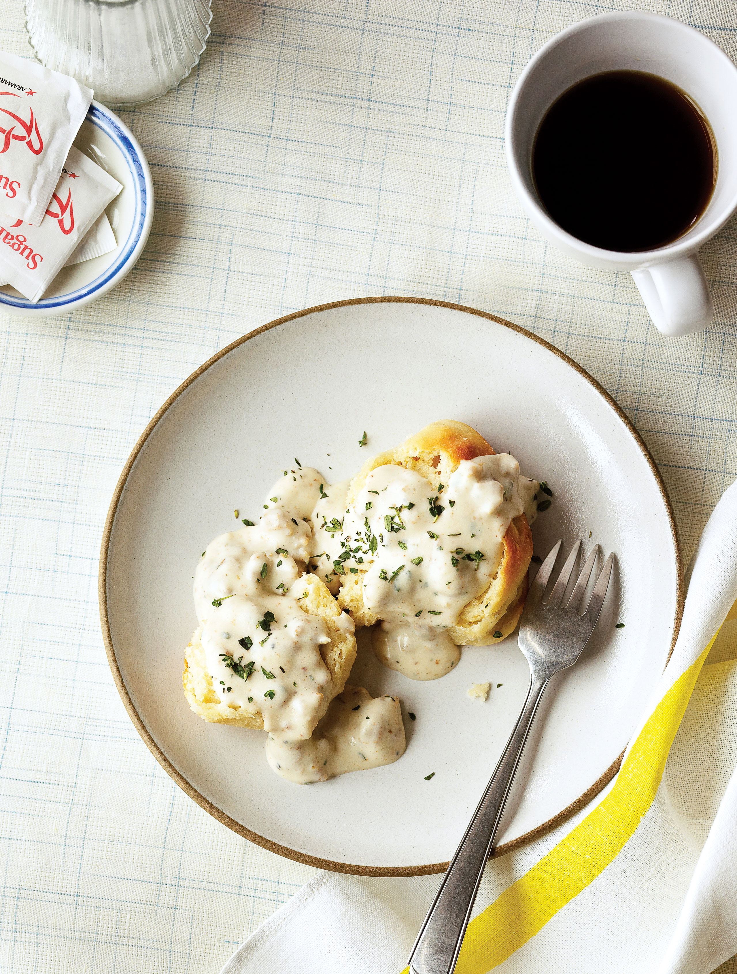 buttermilk-biscuits-with-country-sausage-gravy