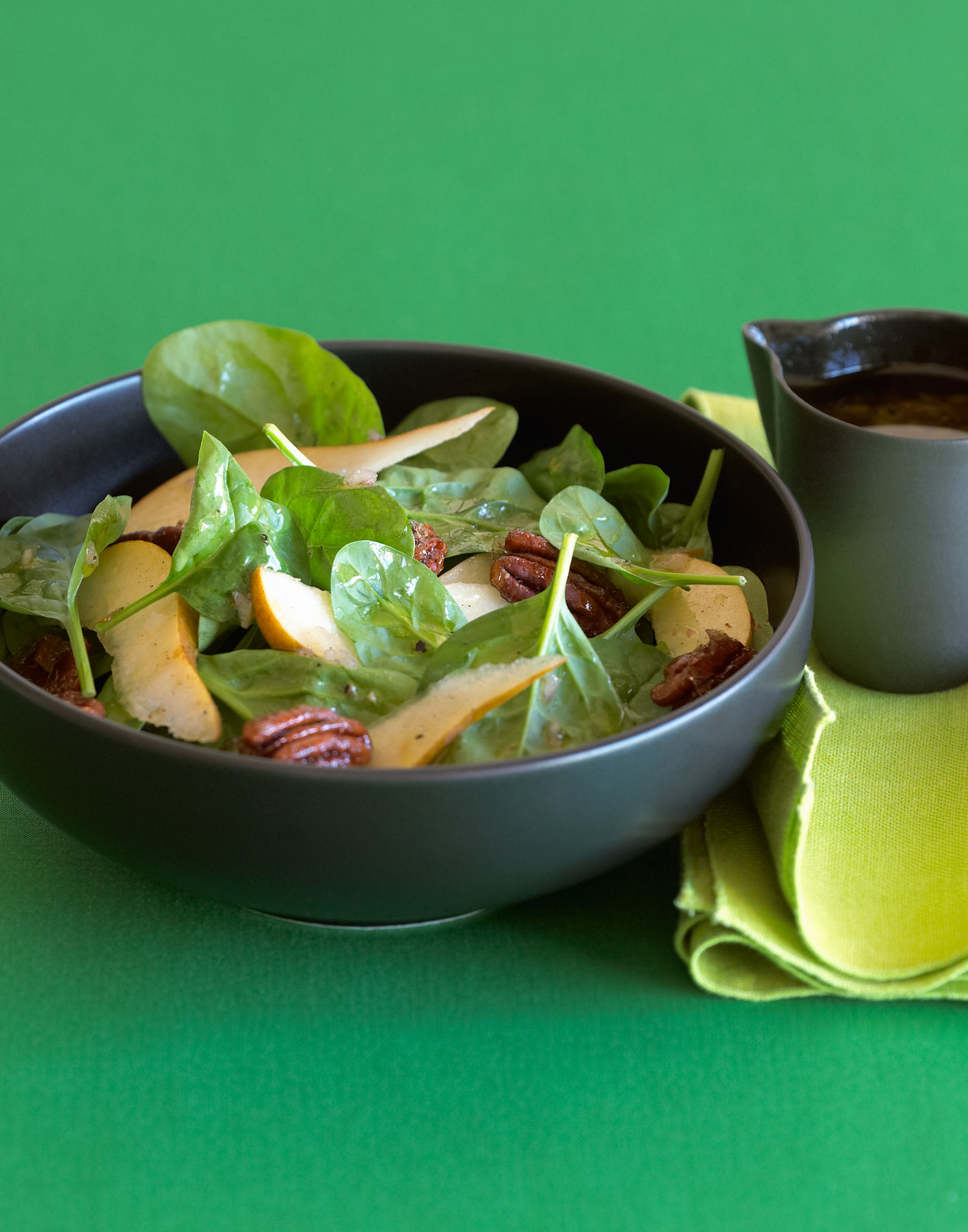 candied-pecan-pear-and-spinach-salad