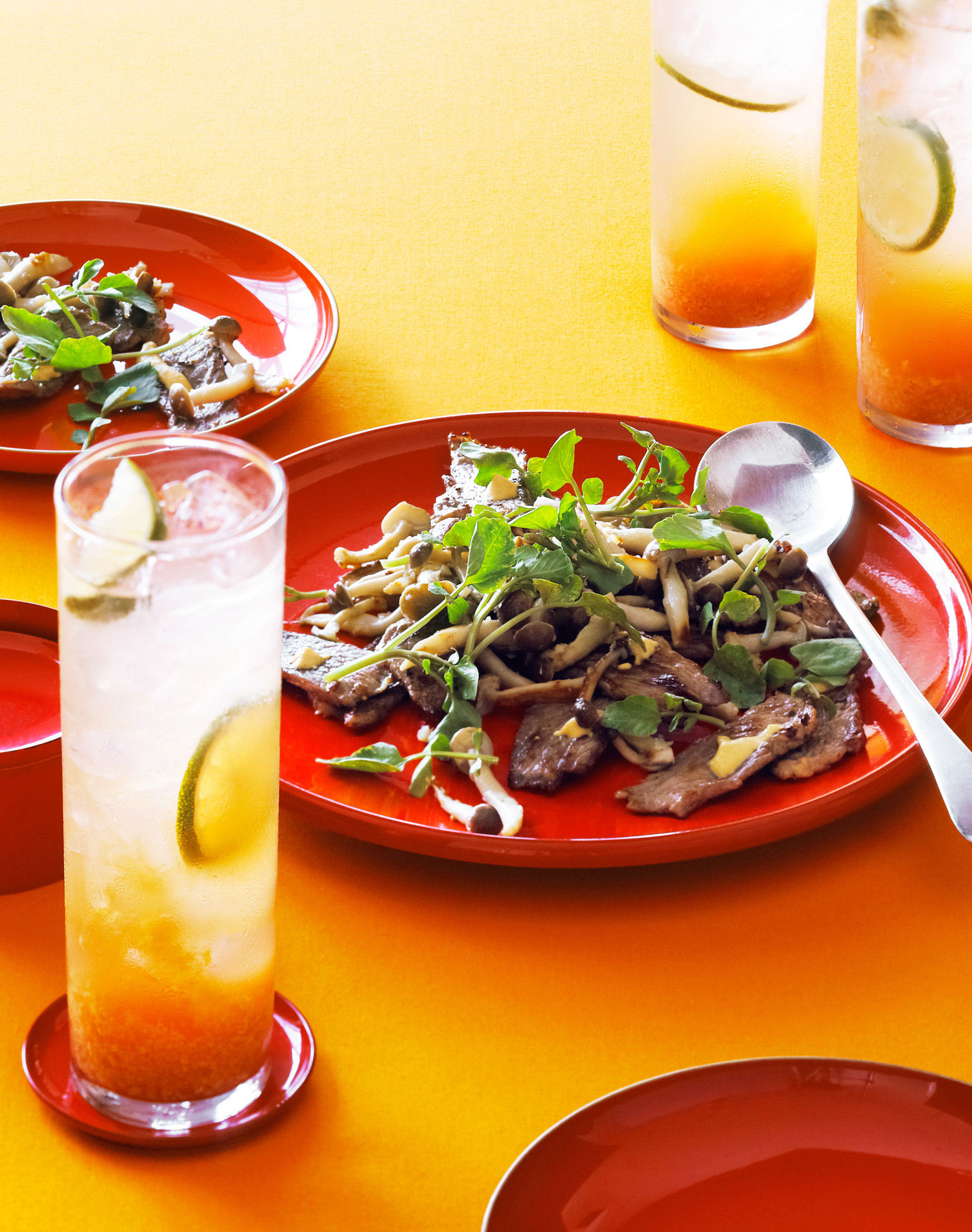 new-york-steak-with-clamshell-mushrooms