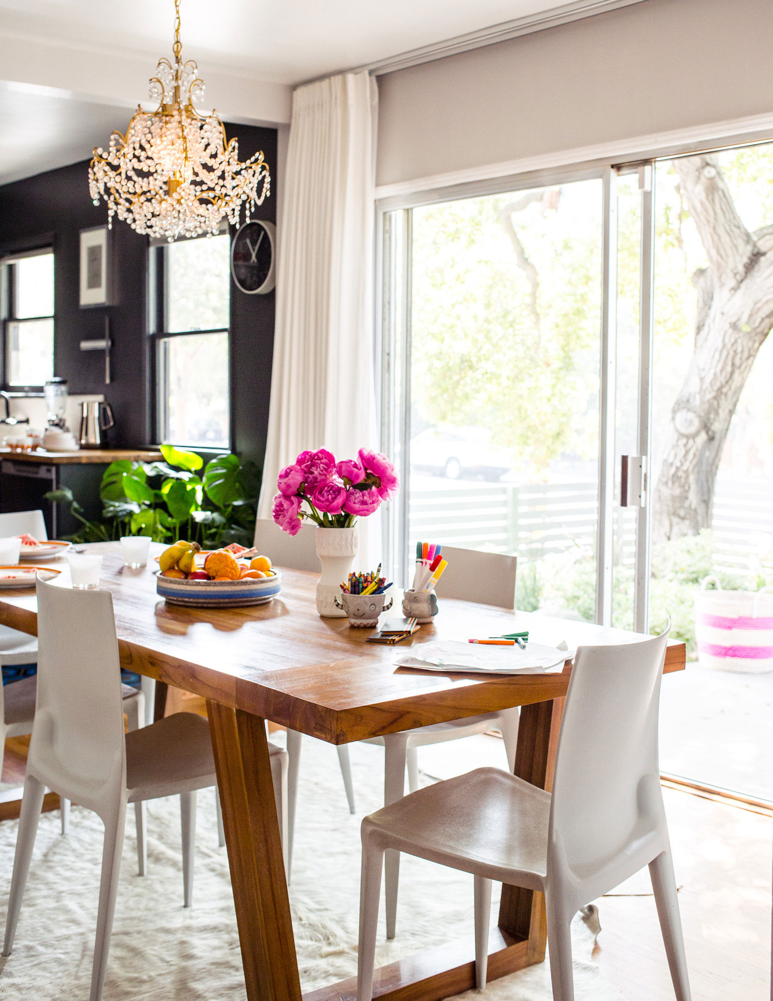 balance-dark-with-light