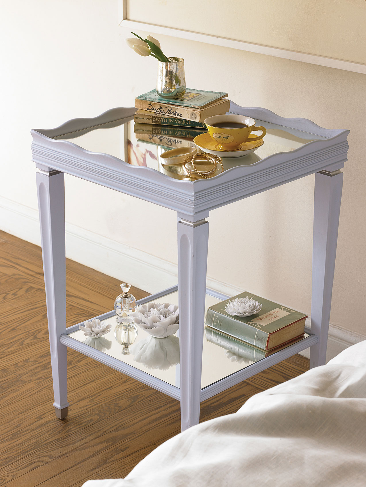 mirror-top-side-table
