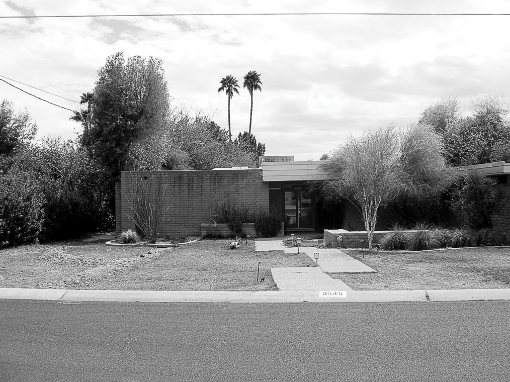 phoenix-front-yard-before
