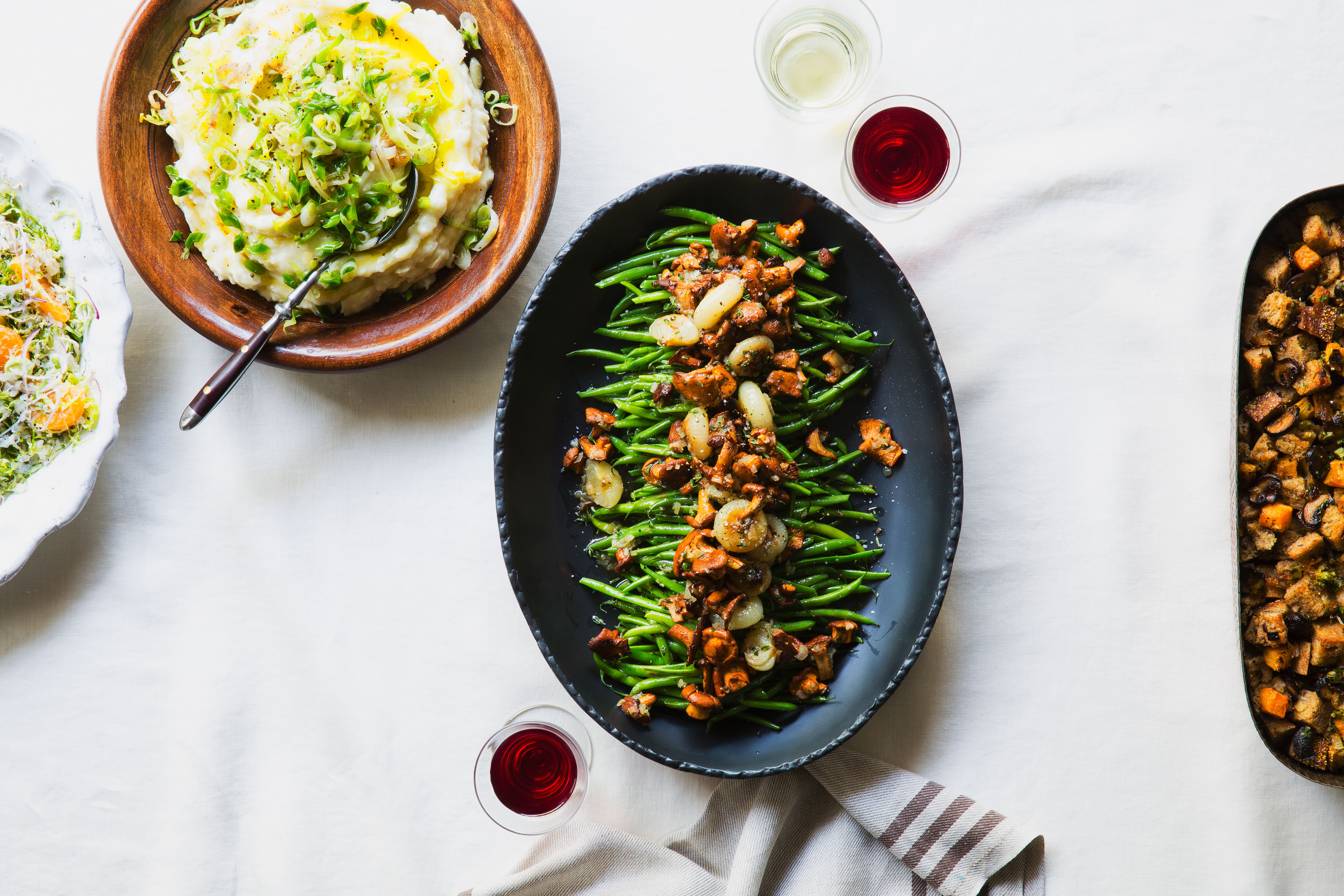 green-beans-with-chanterelles-and-cipollini