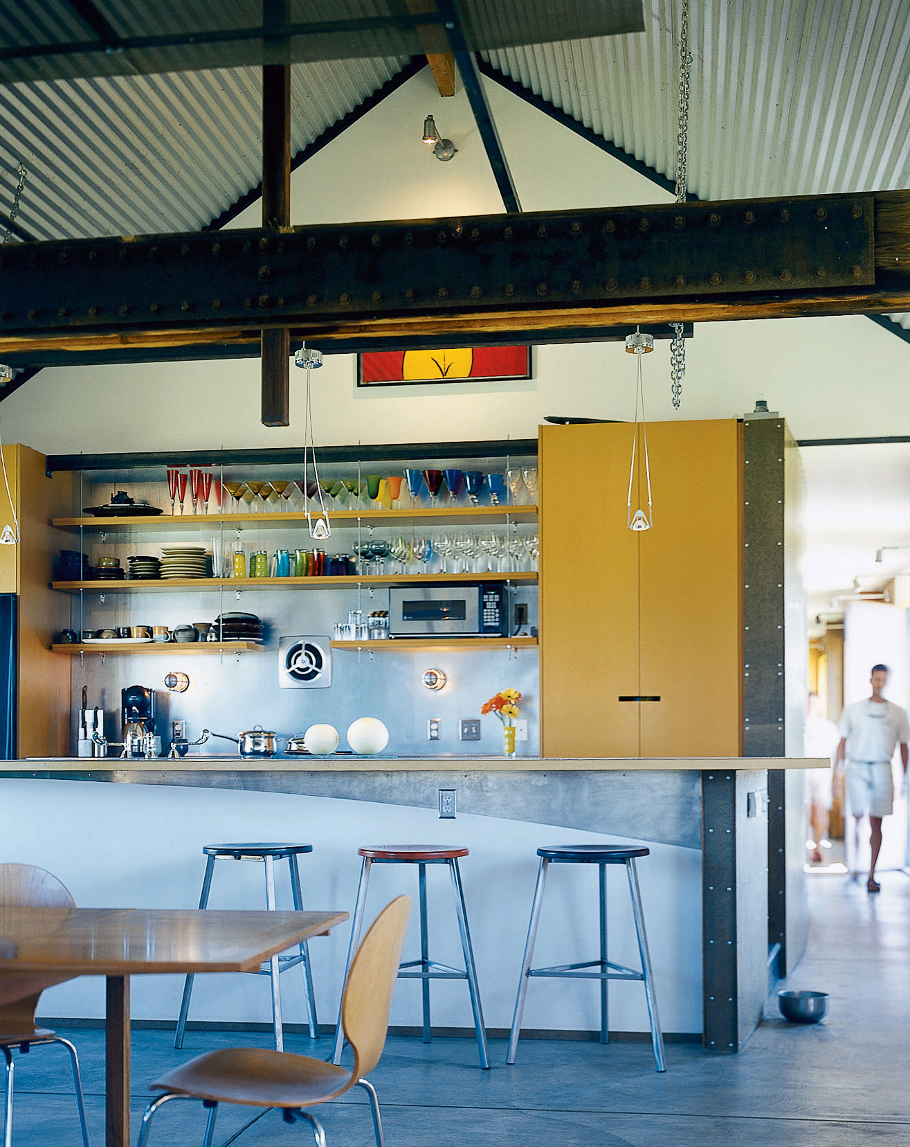 kitchen-walls-open-shelving