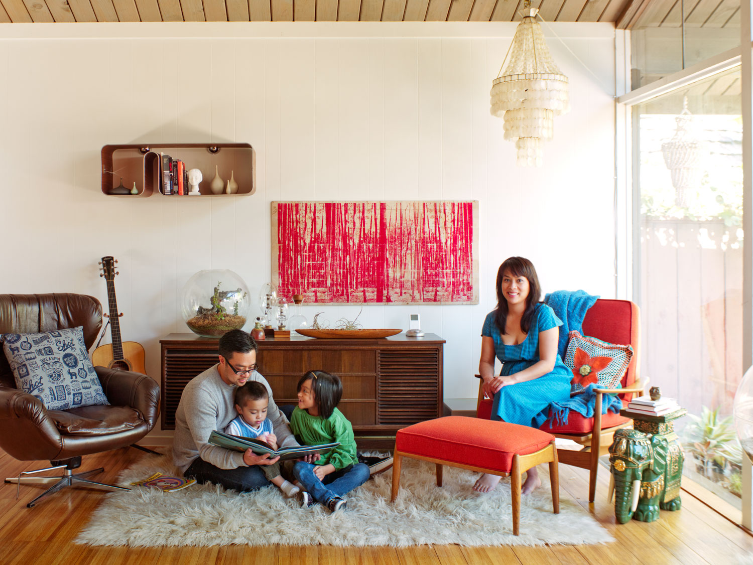 home-decorating-with-vintage-finds