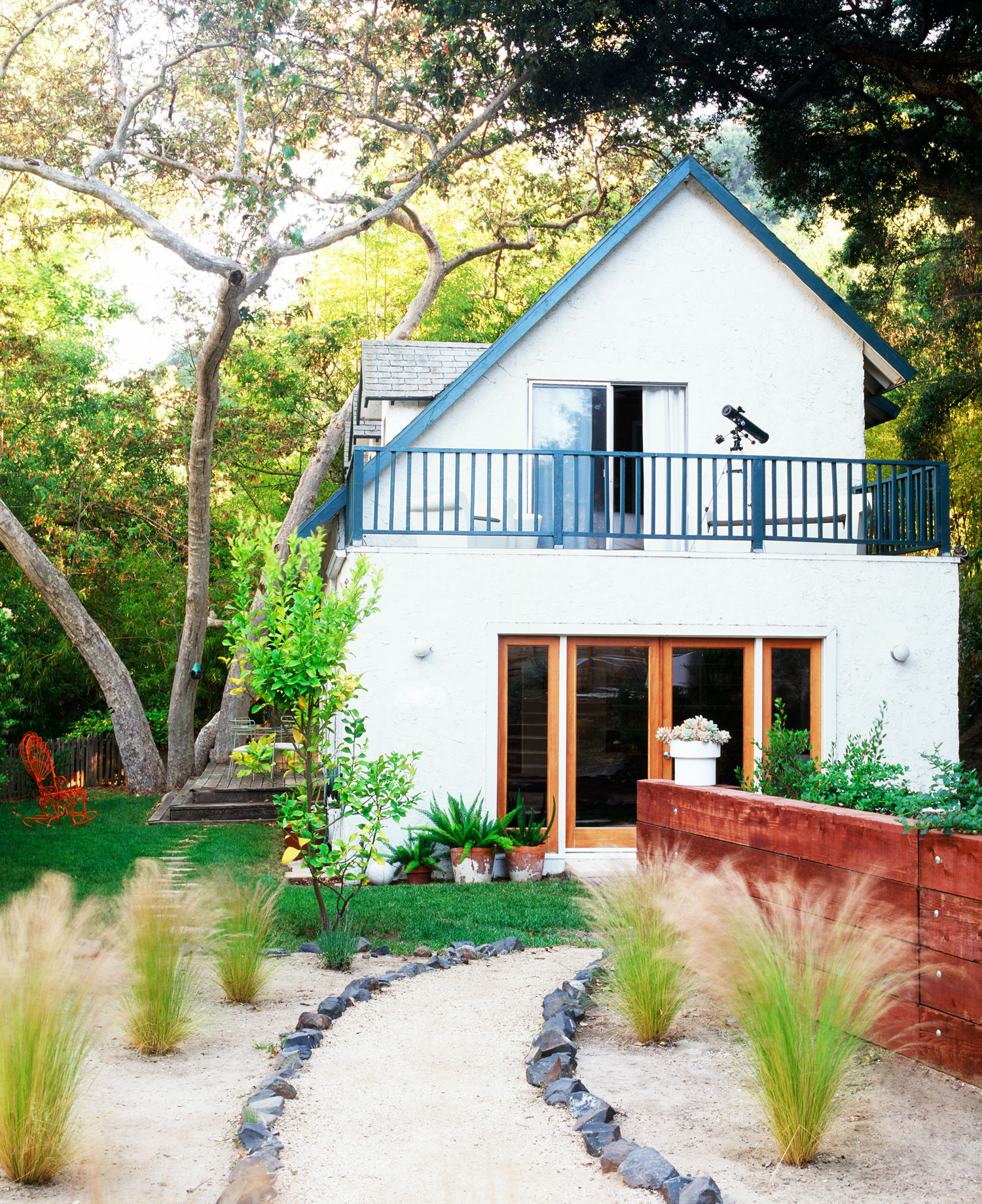 cabin-makeover-double-doors-let-in-the-sun