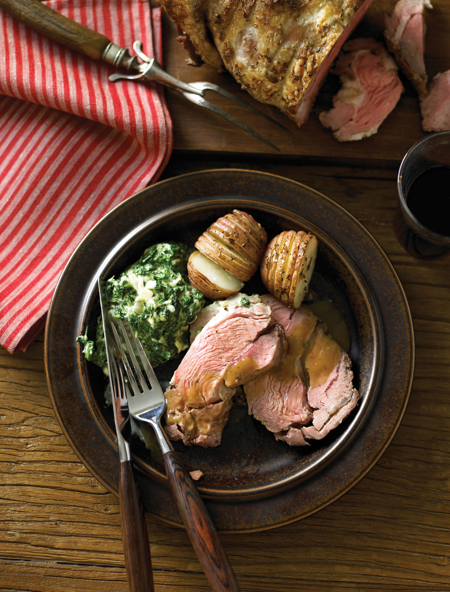 lamb-shoulder-roast-with-roasted-garlic-sauce