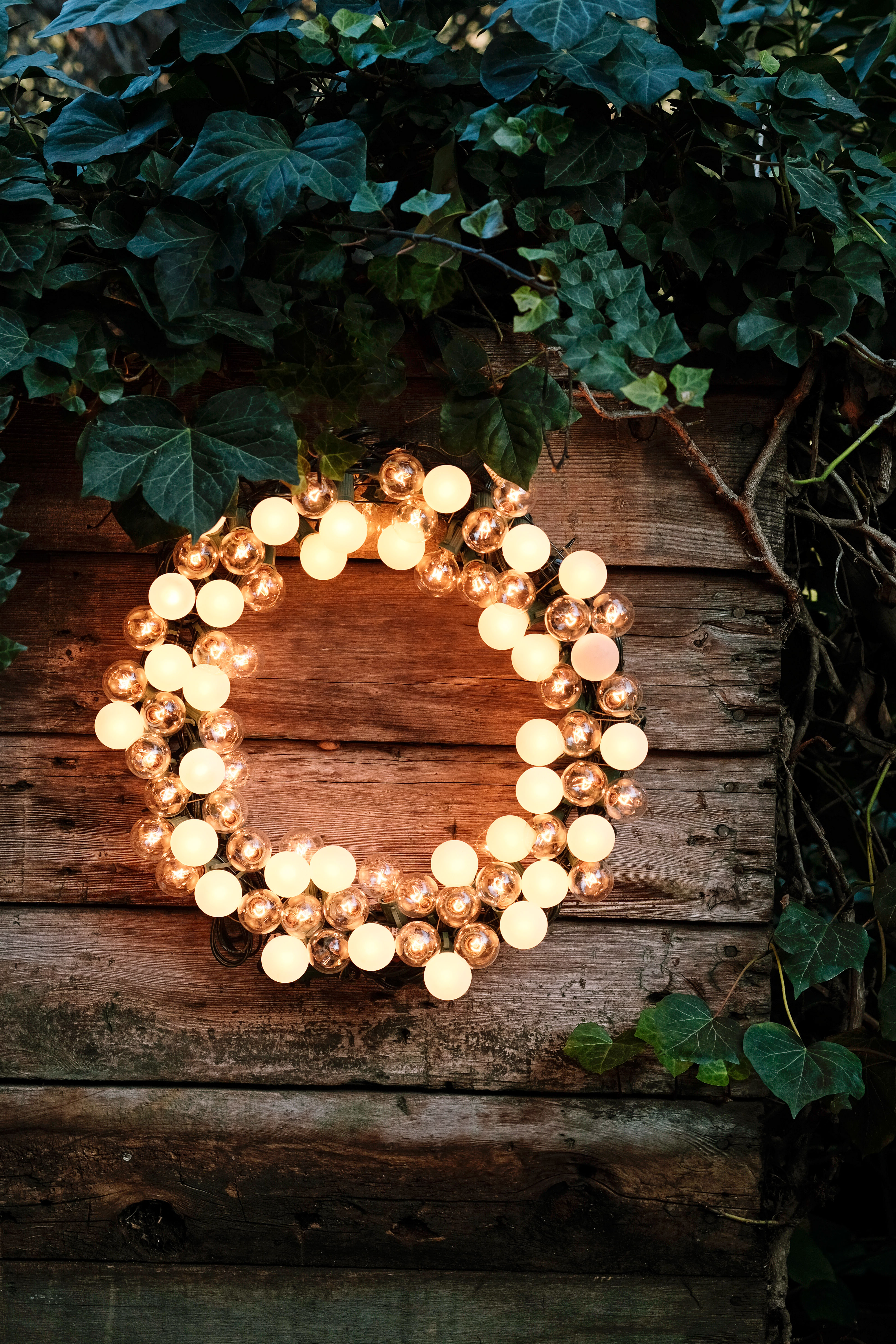 light-a-wreath