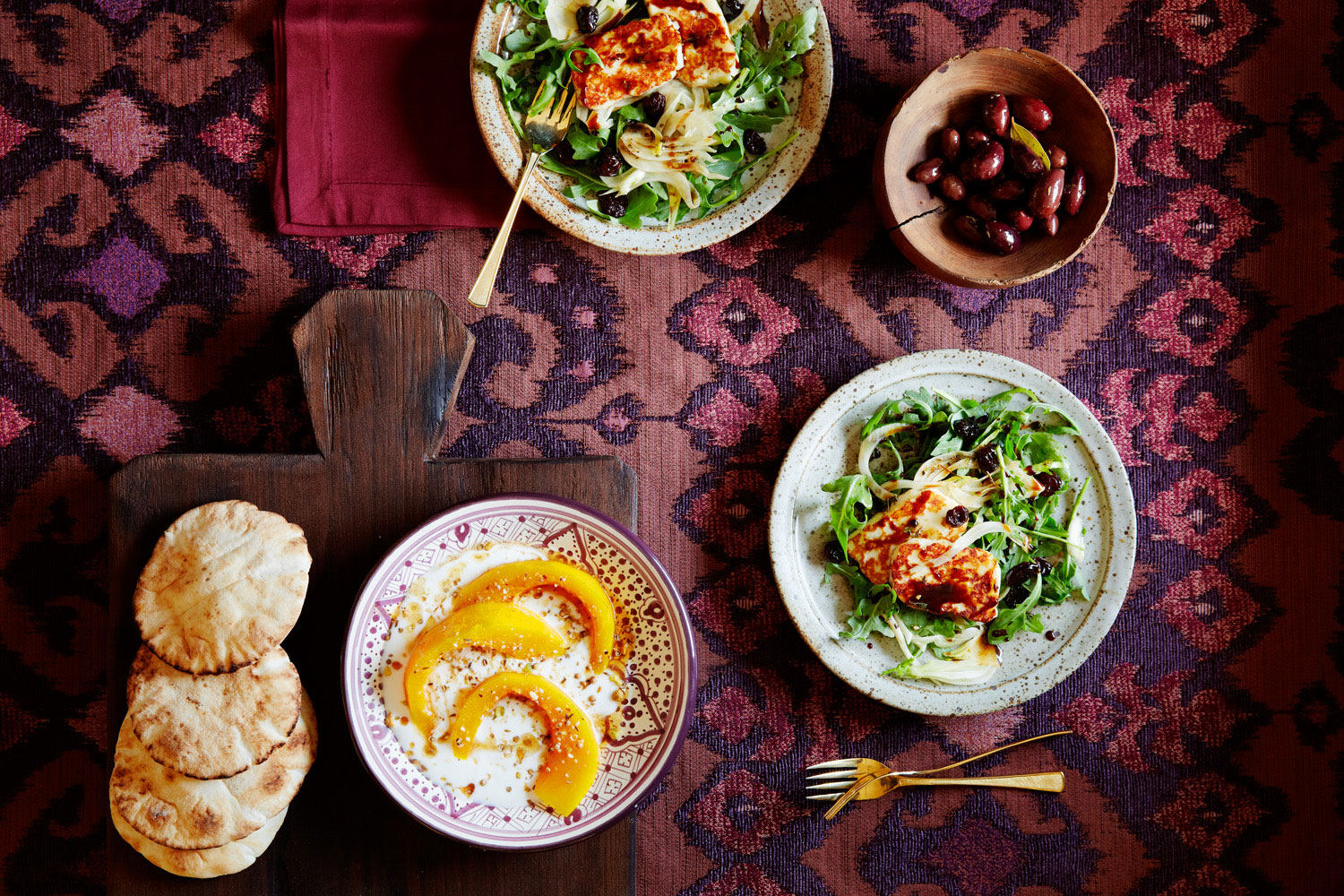 arugula-and-halloumi-salad-with-pomegranate-molasses-dressing