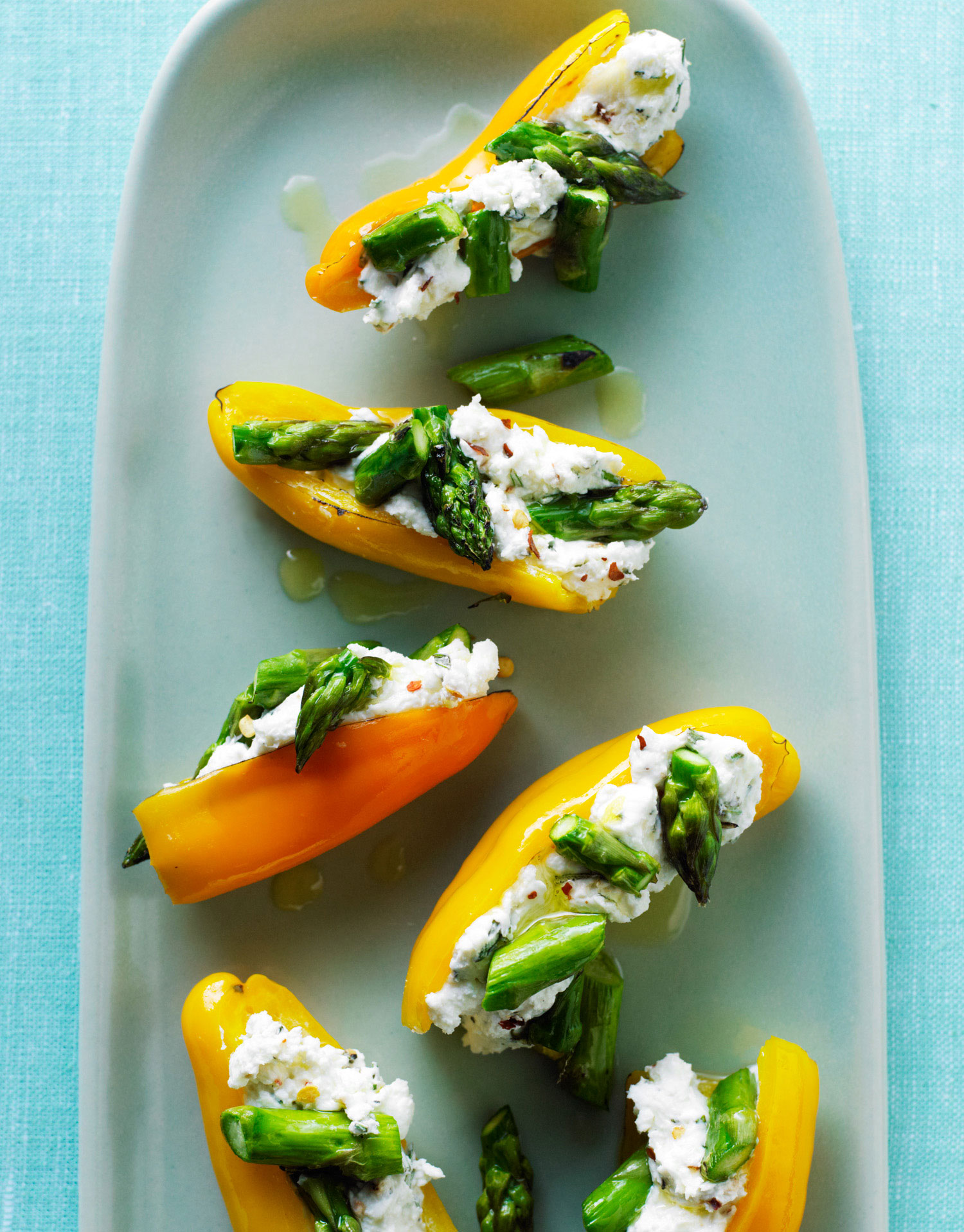 mini-peppers-filled-with-goat-cheese-and-asparagus