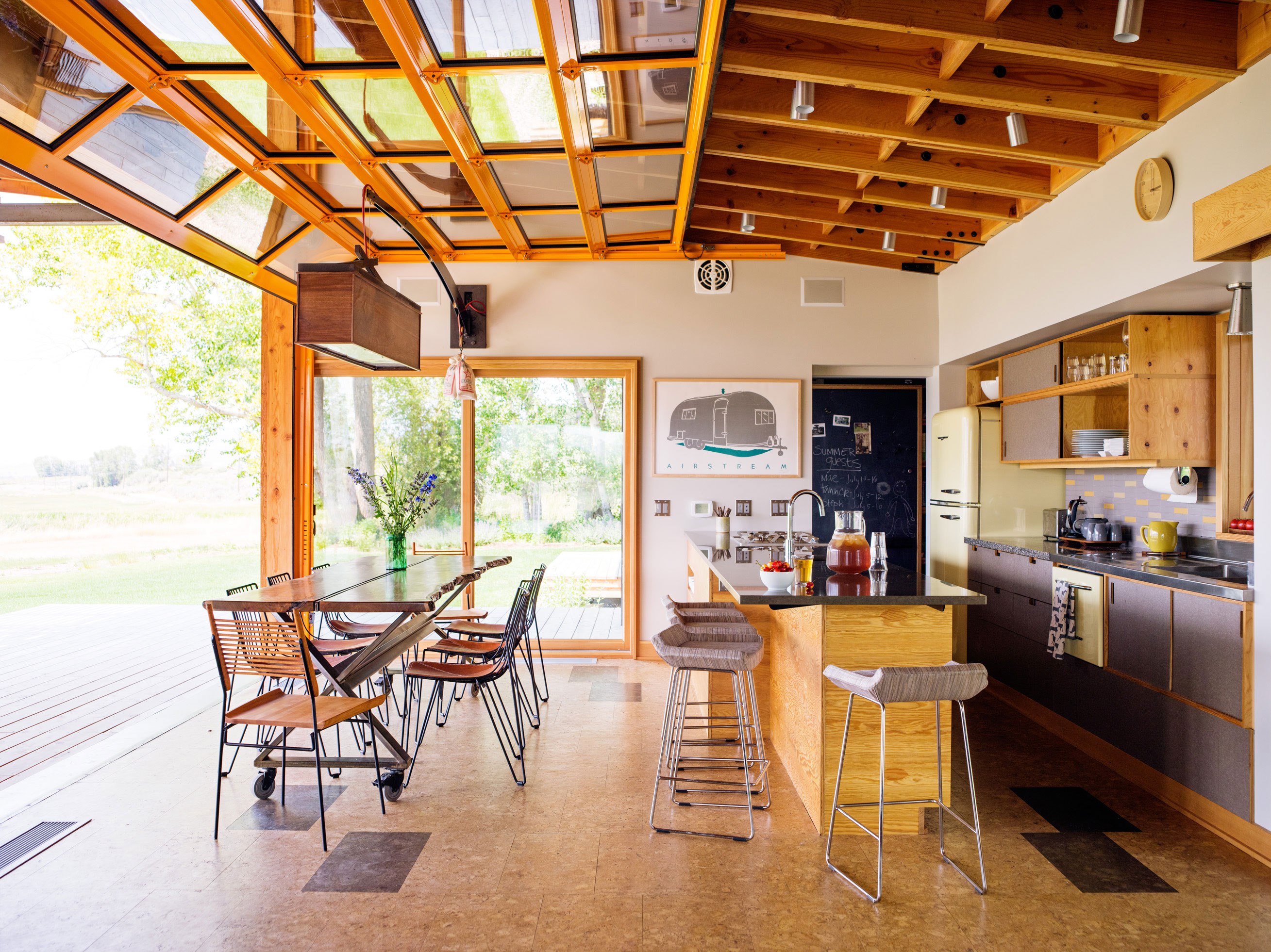 dont-make-it-a-period-piece