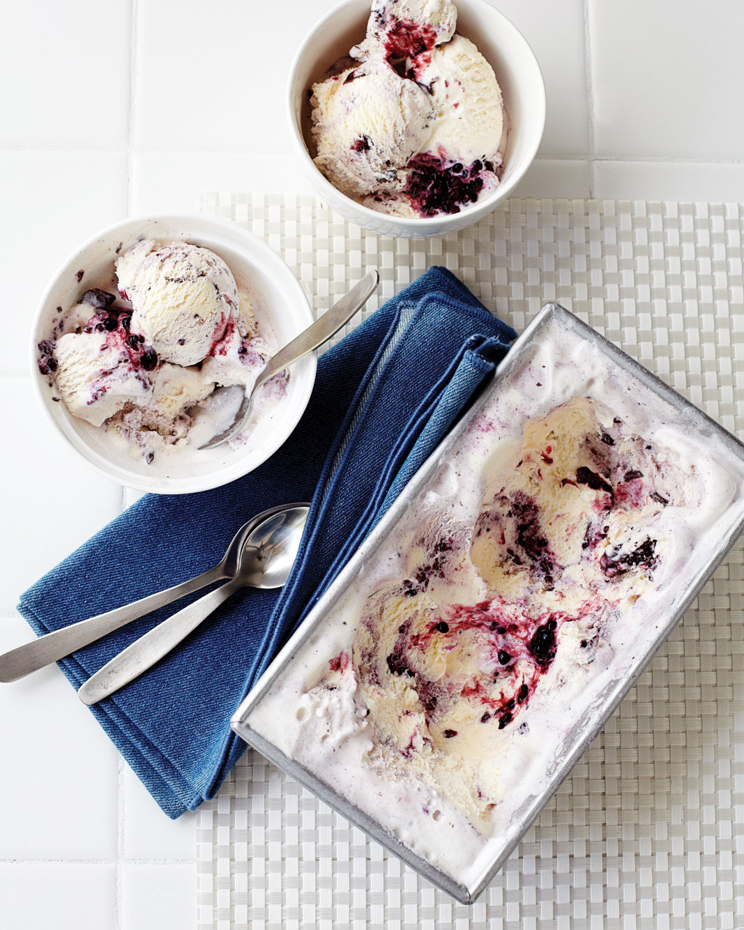 blackberry-chocolate-chunk-ice-cream