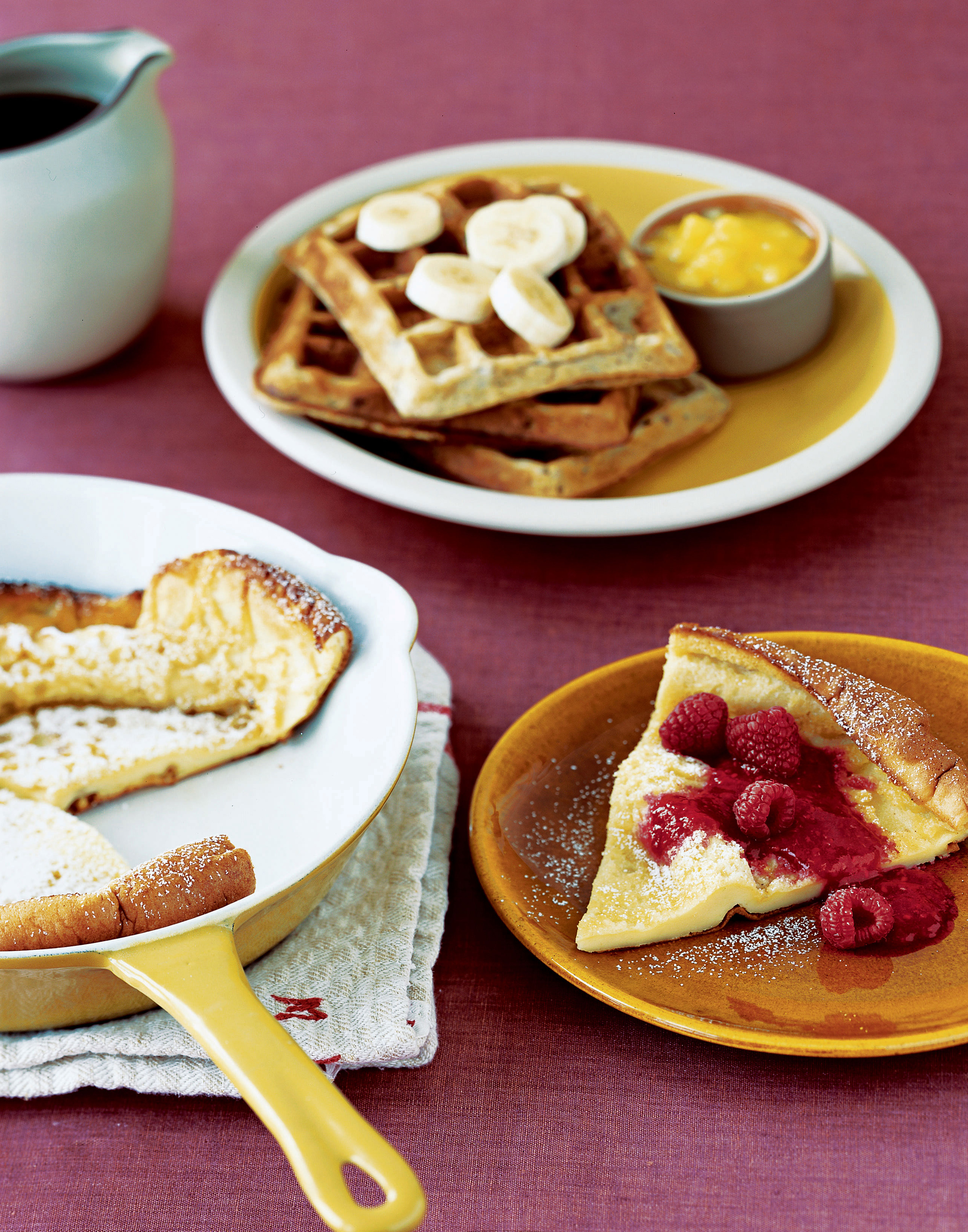 baked-sunday-pancake-with-raspberry-sauce