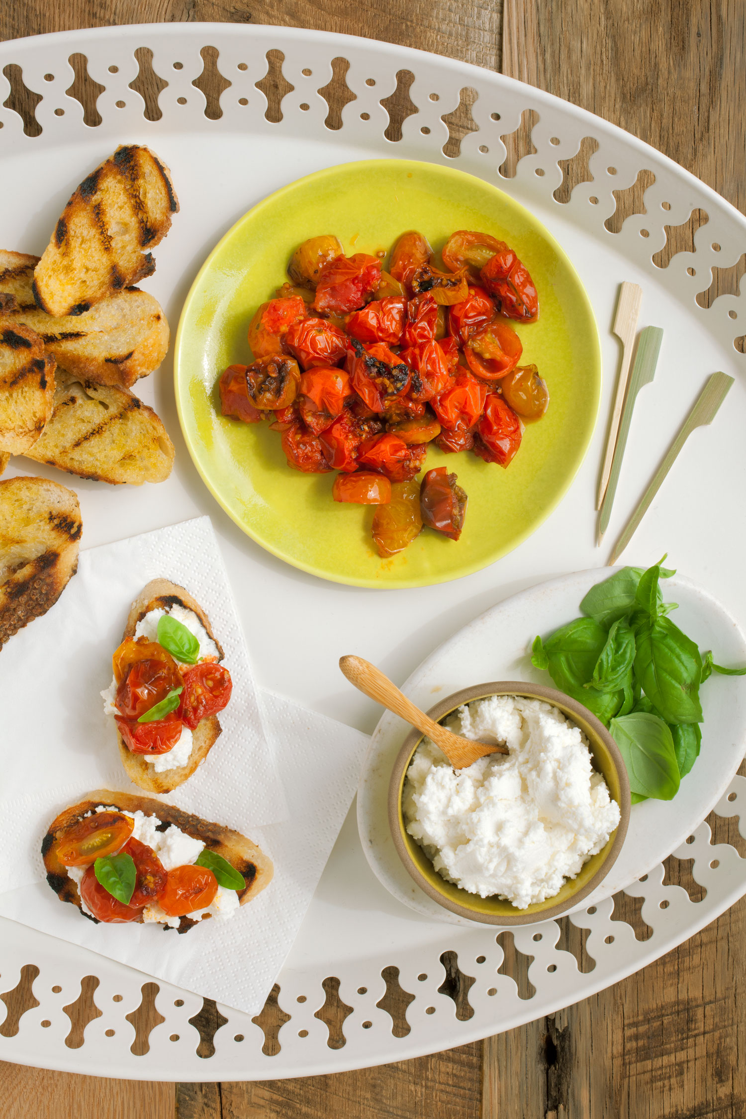 How to Make Caramelized Tomato Bruschetta