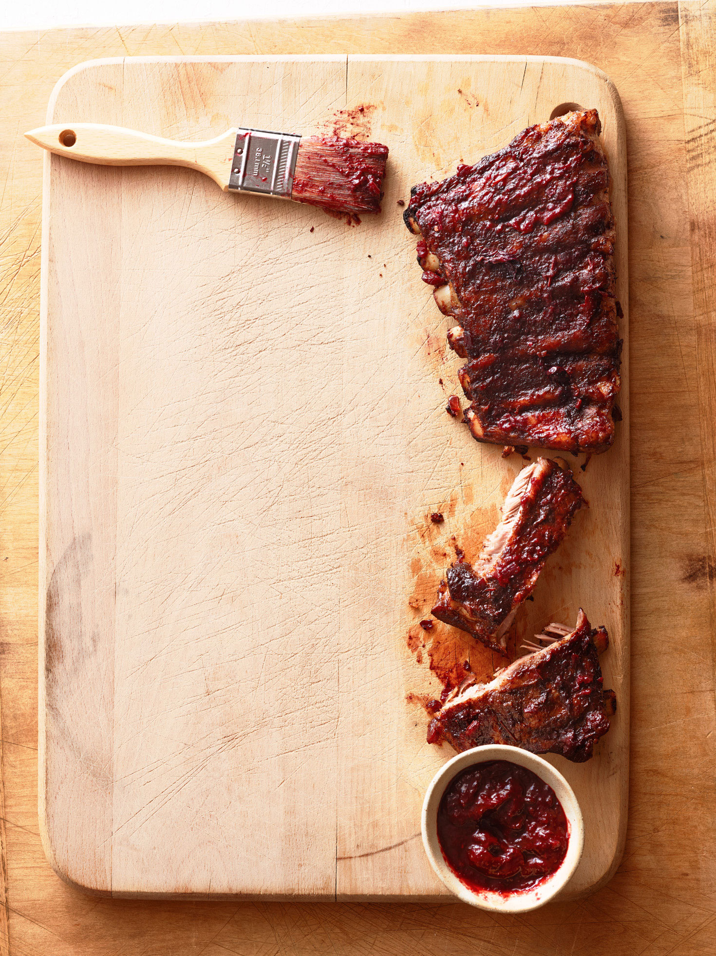 smoked-ribs-with-huckleberry-bbq-sauce