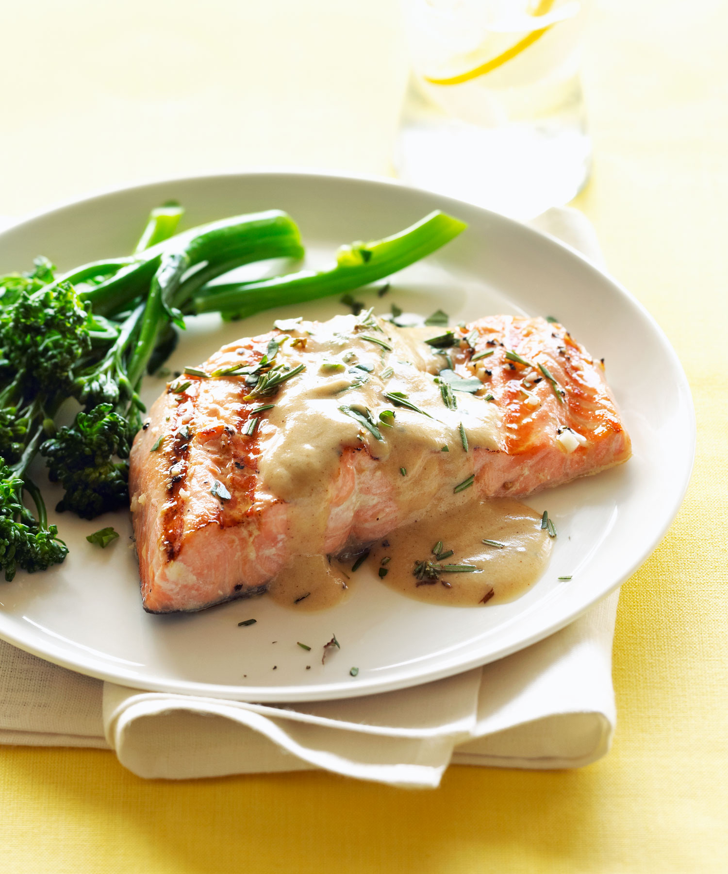 grilled-salmon-with-mustard-wine-sauce