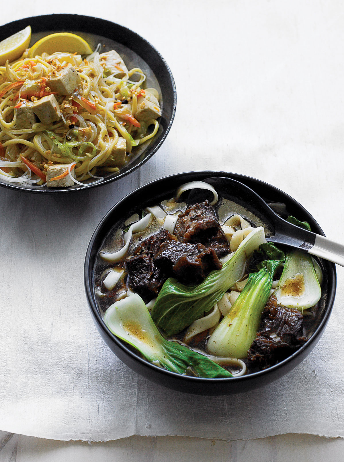 stir-fried-thick-and-thin-noodles-with-vegetables-and-tofu-pancit