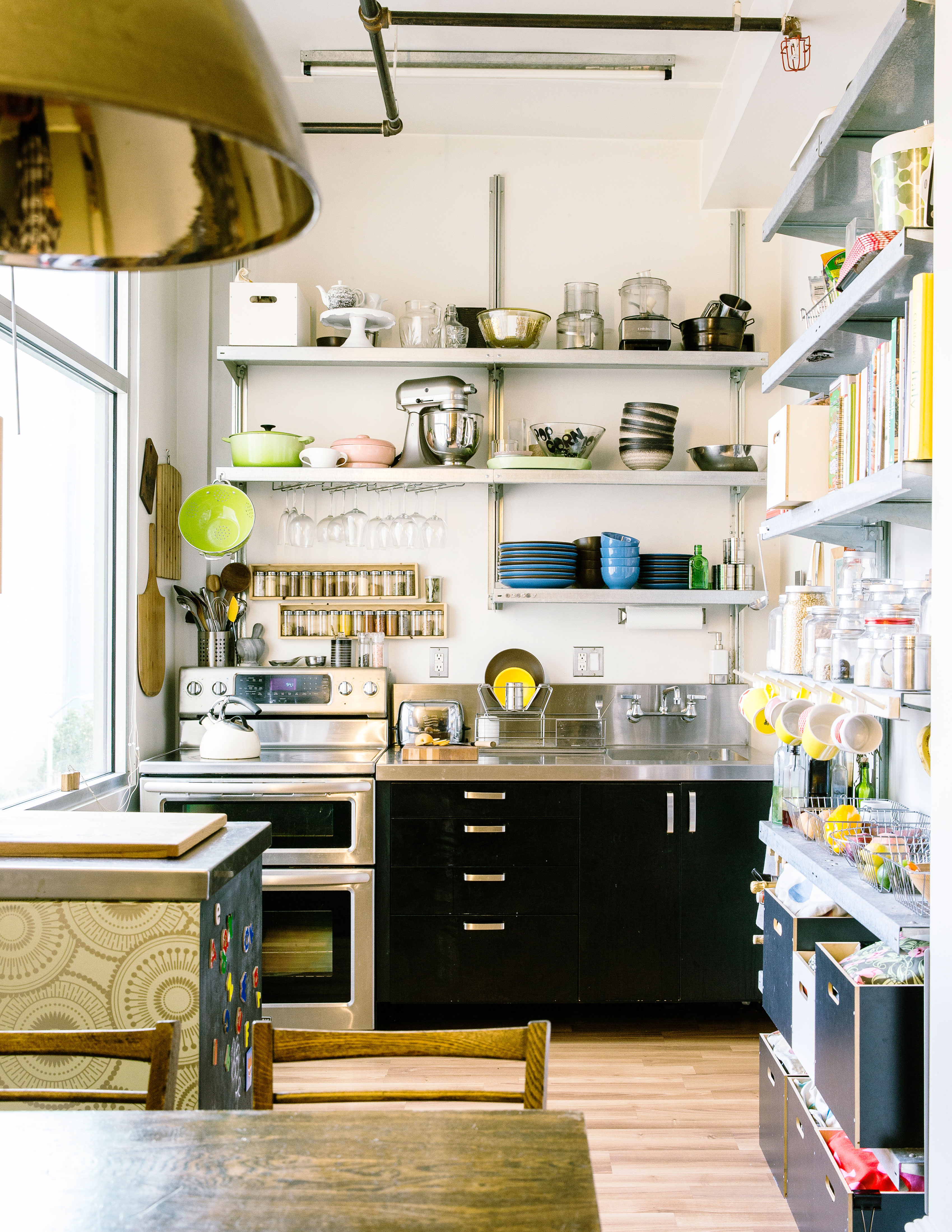 one-bedroom-apartment-kitchen