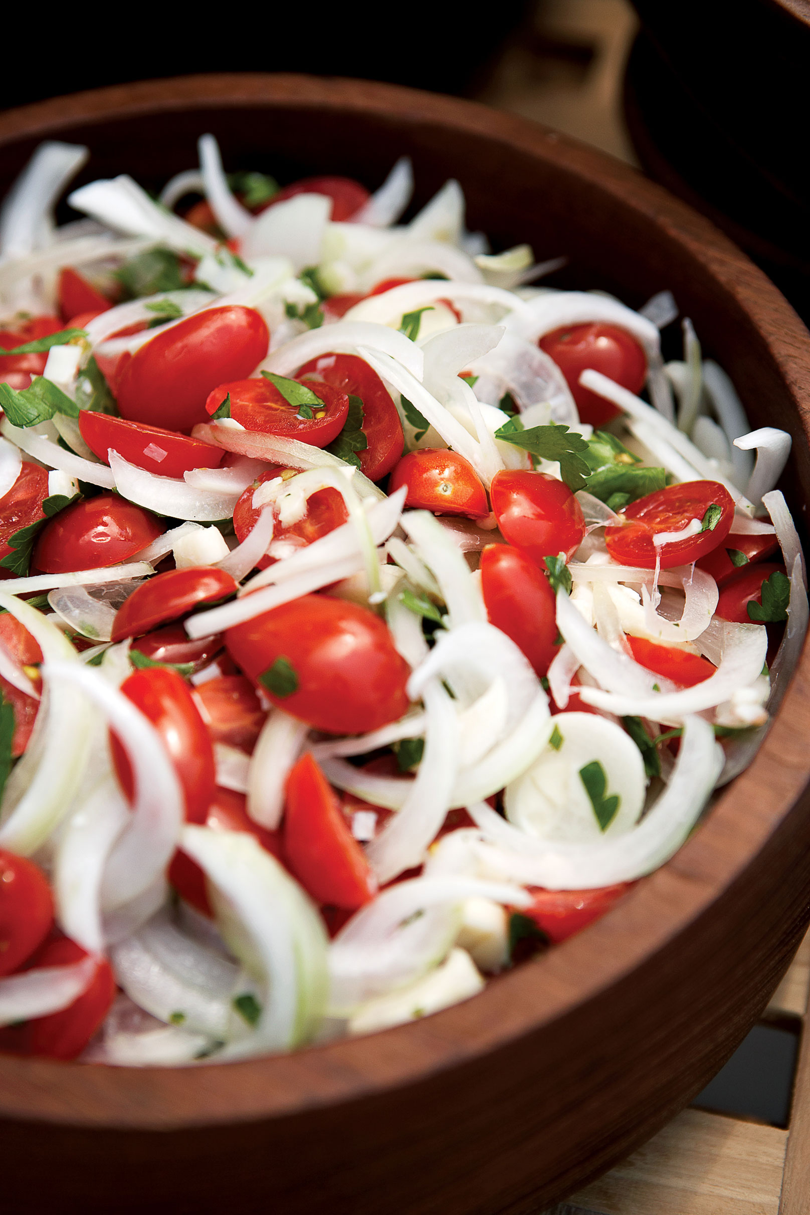 tomato-sweet-onion-and-parsley-salad