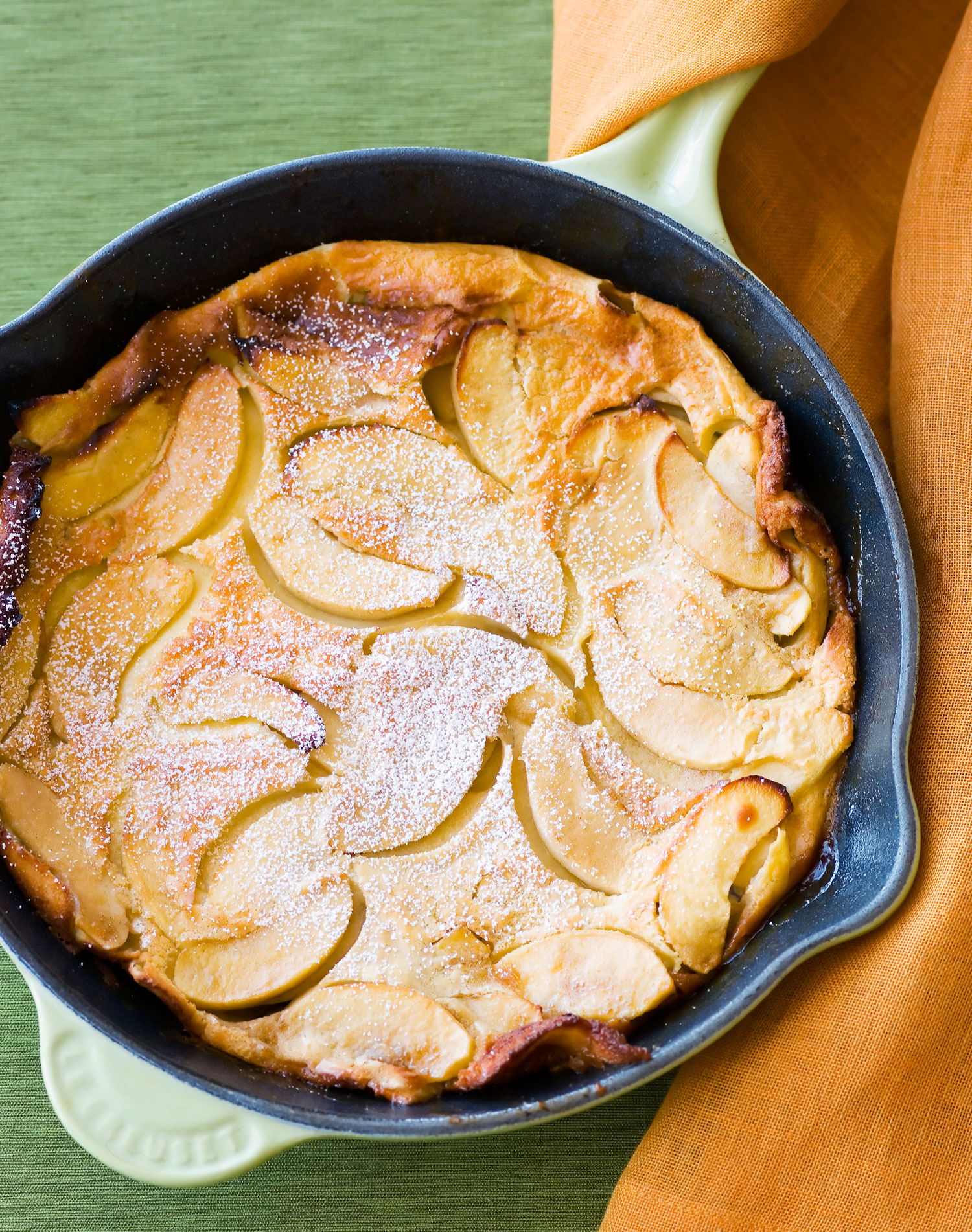 9 amazing apple pie recipes: Apple Oven Cake (1116)