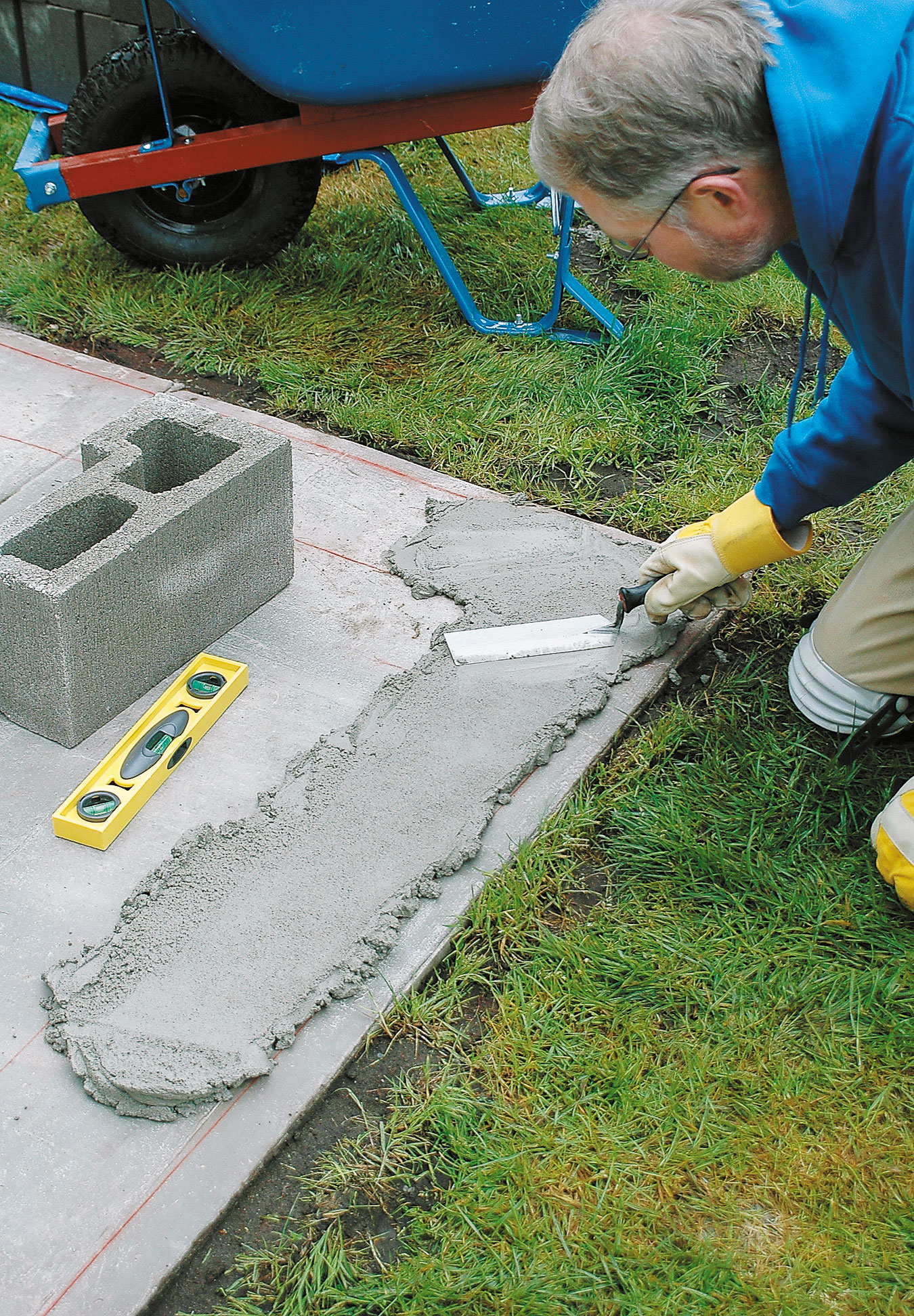lay-out-and-spread-a-bed-of-mortar