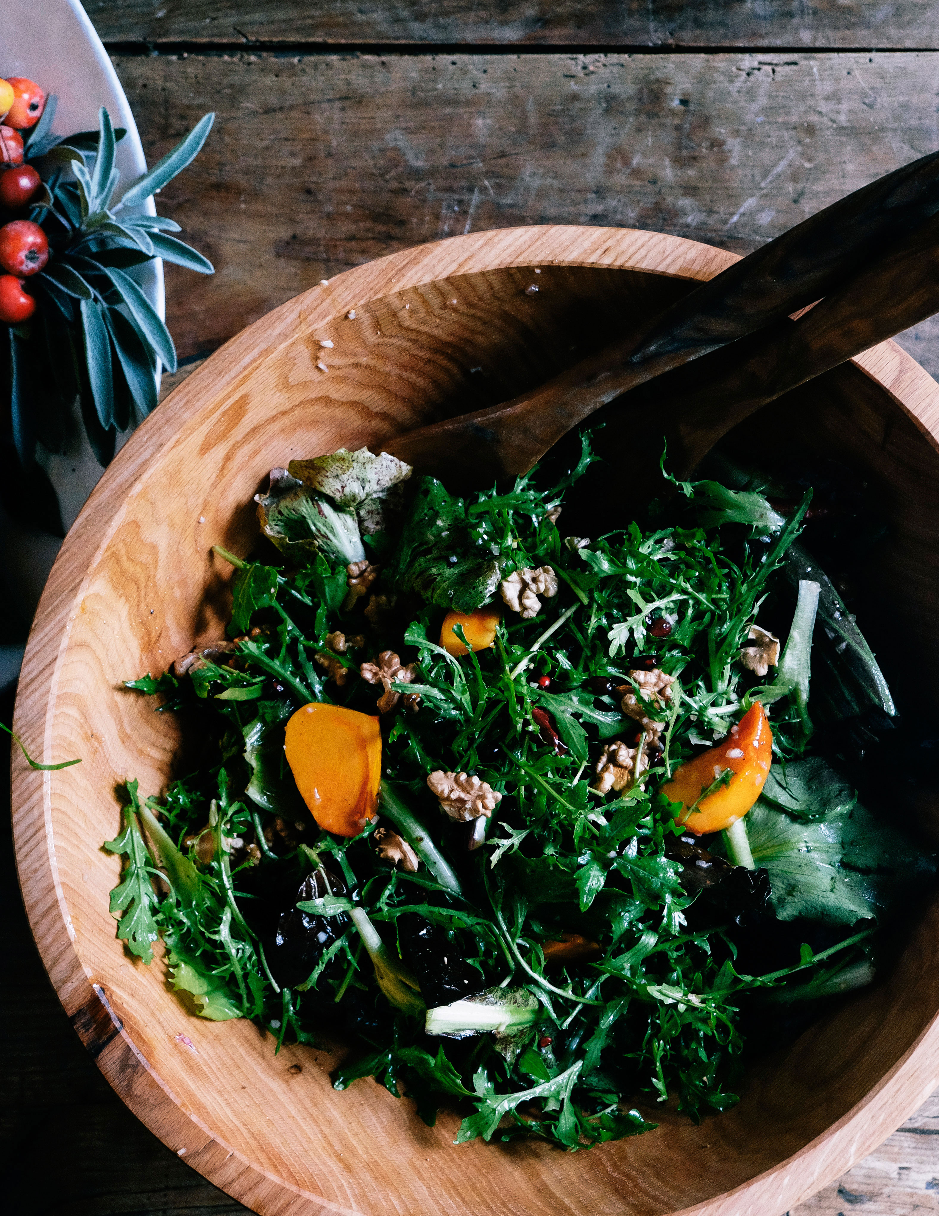 chicory-salad-with-persimmons-pomegranates-and-walnuts