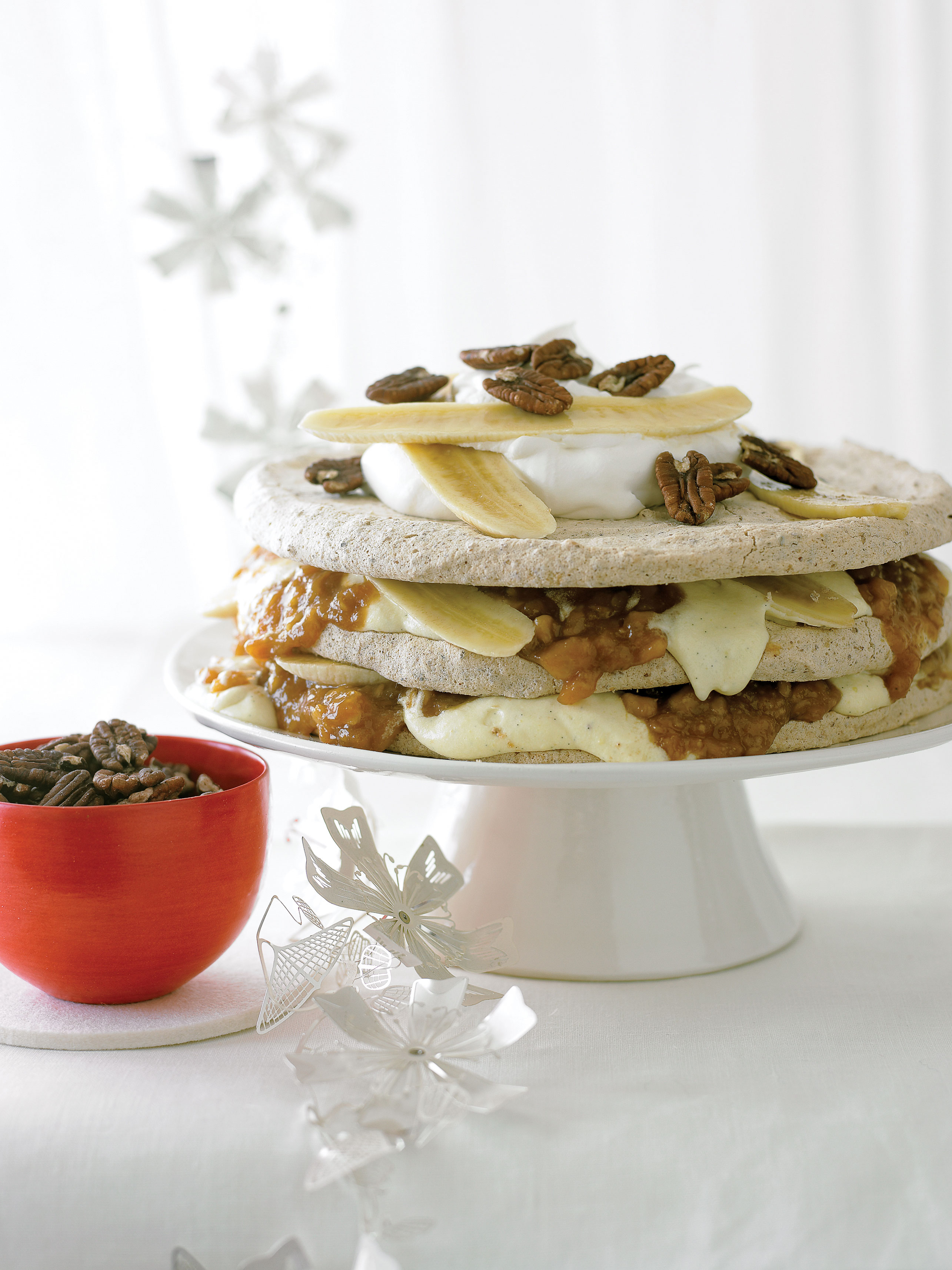 banana-pecan-dacquoise