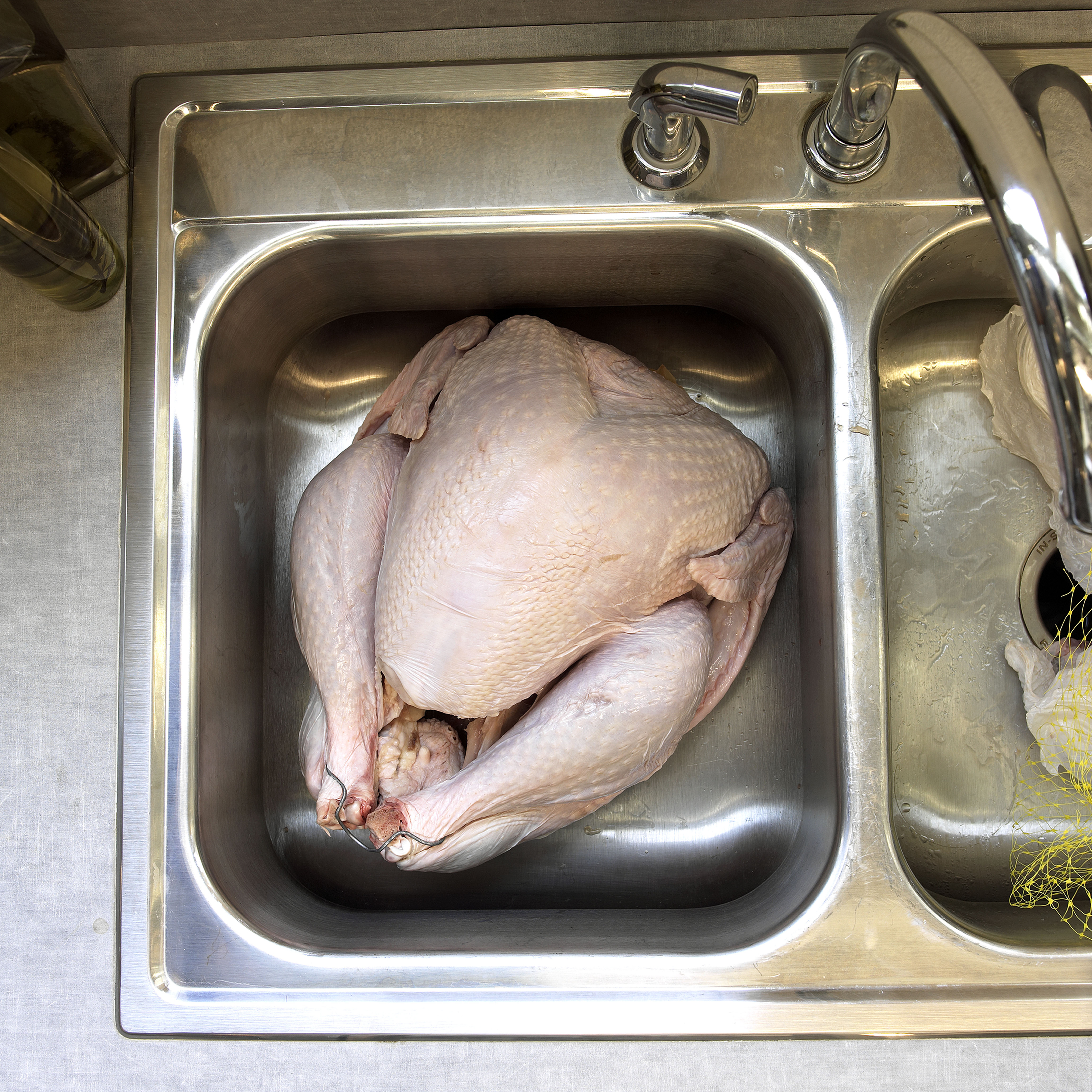 my-turkey-is-still-partly-frozen-and-dinner-is-in-3-hours